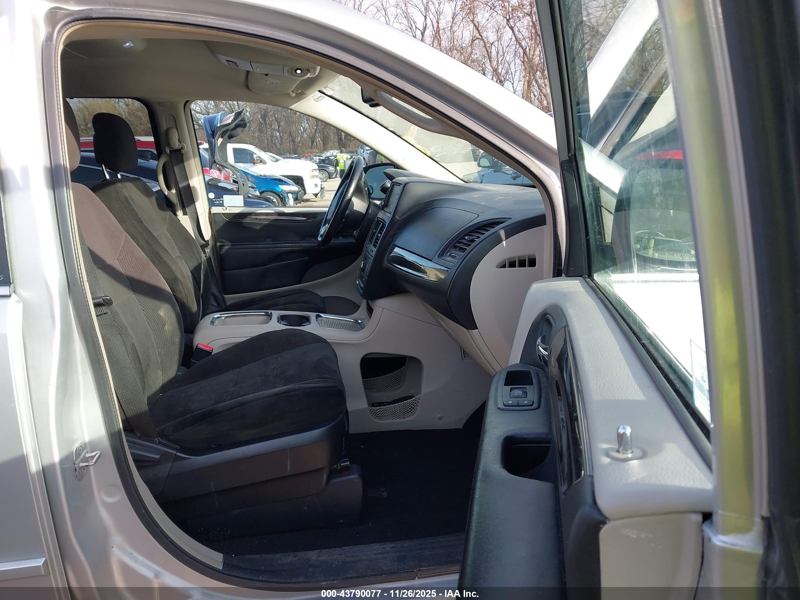 DODGE GRAND image 5