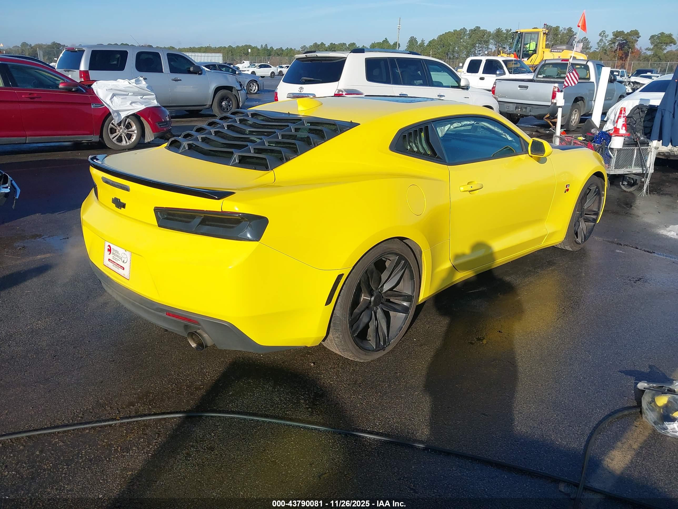 CHEVROLET CAMARO image 4