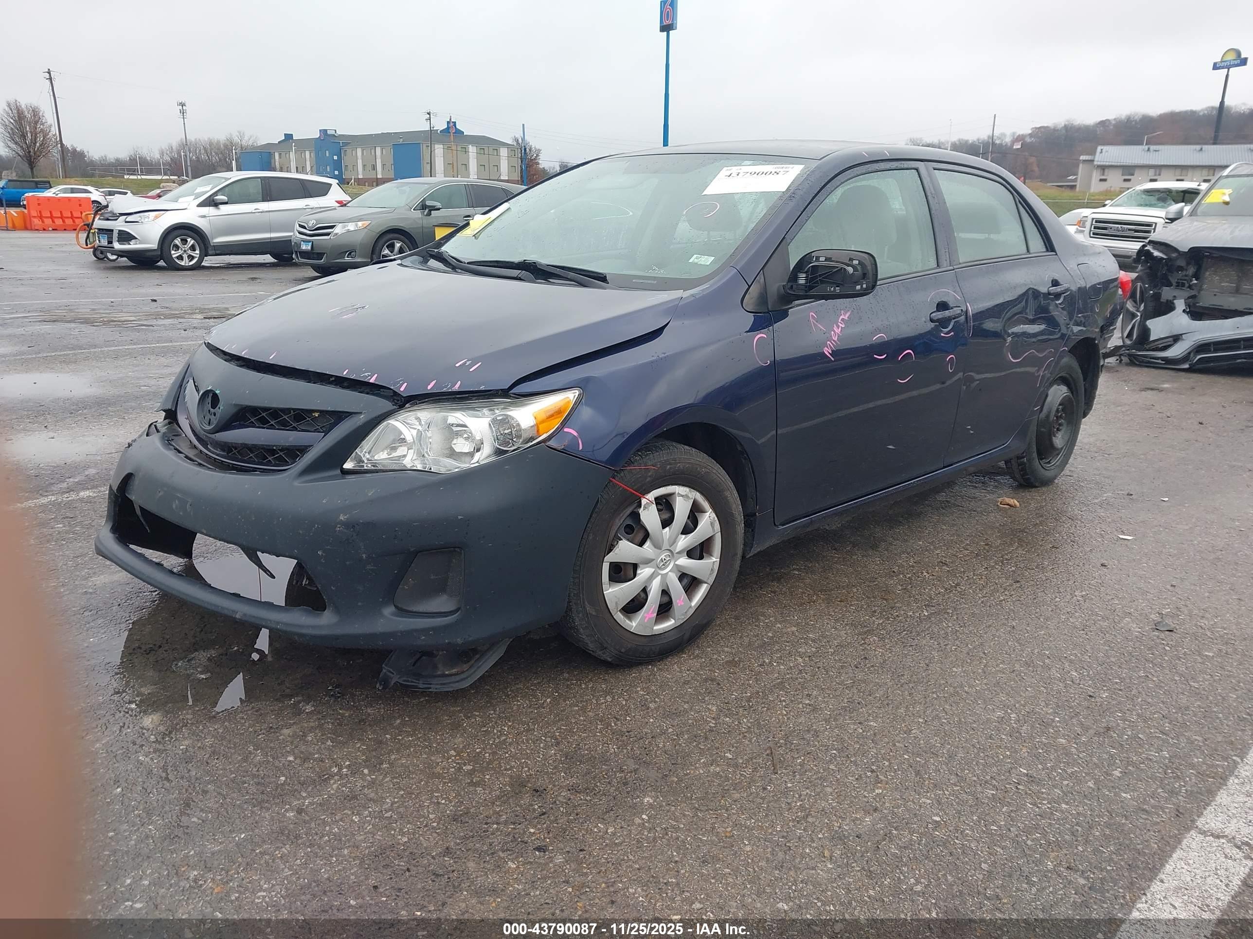 TOYOTA COROLLA image 2