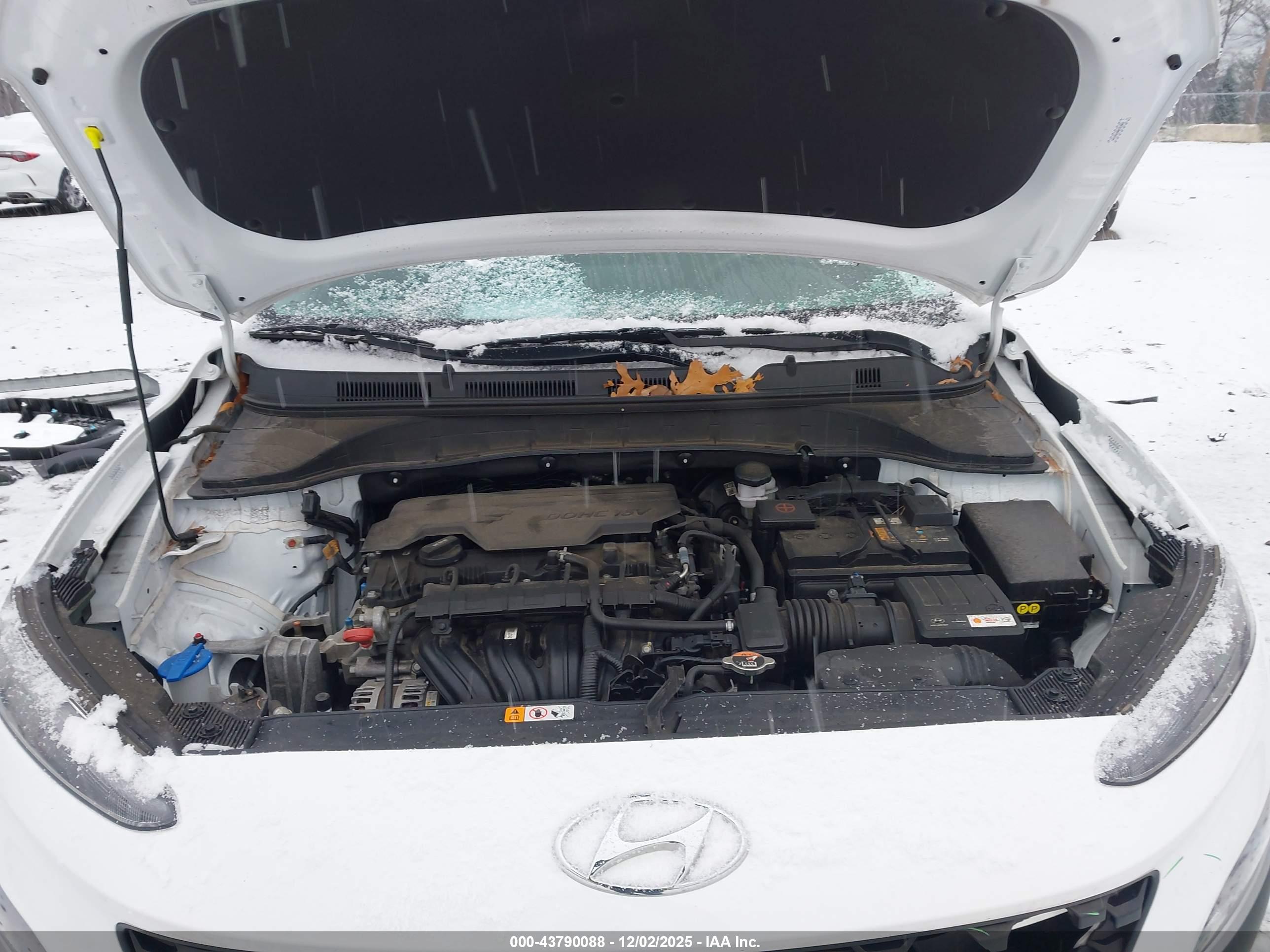 HYUNDAI KONA image 10