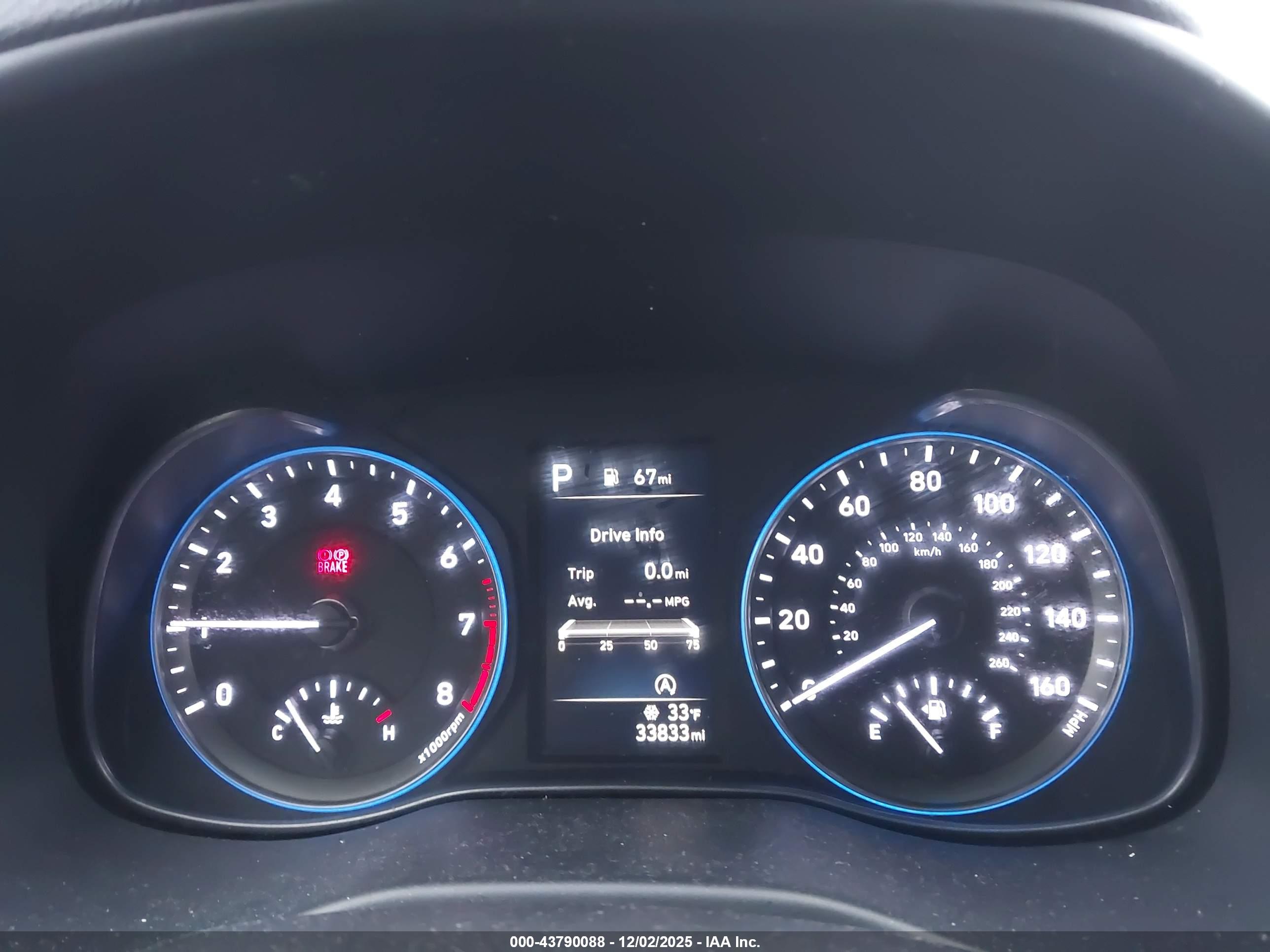 HYUNDAI KONA image 7