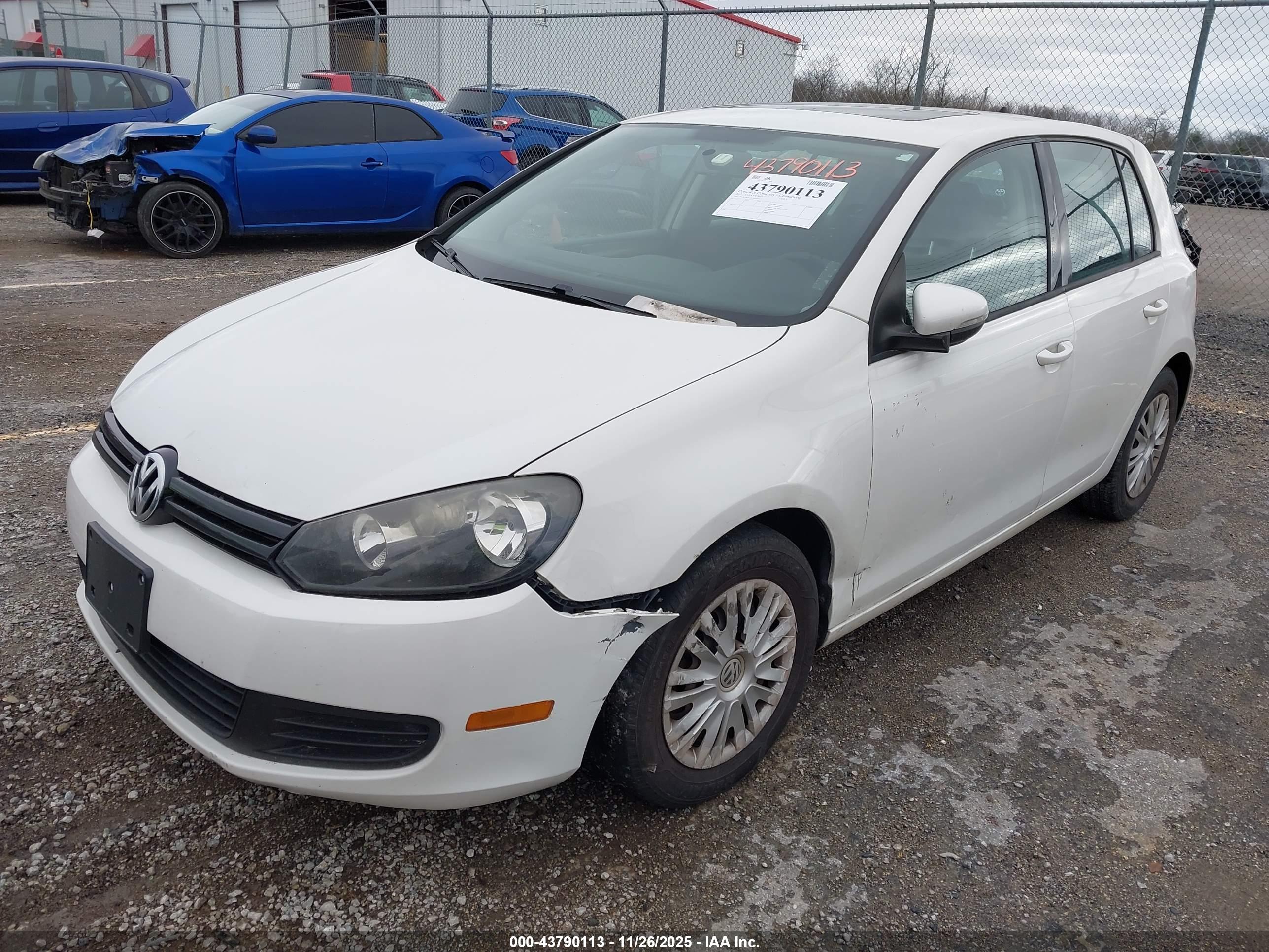 VOLKSWAGEN GOLF image 6