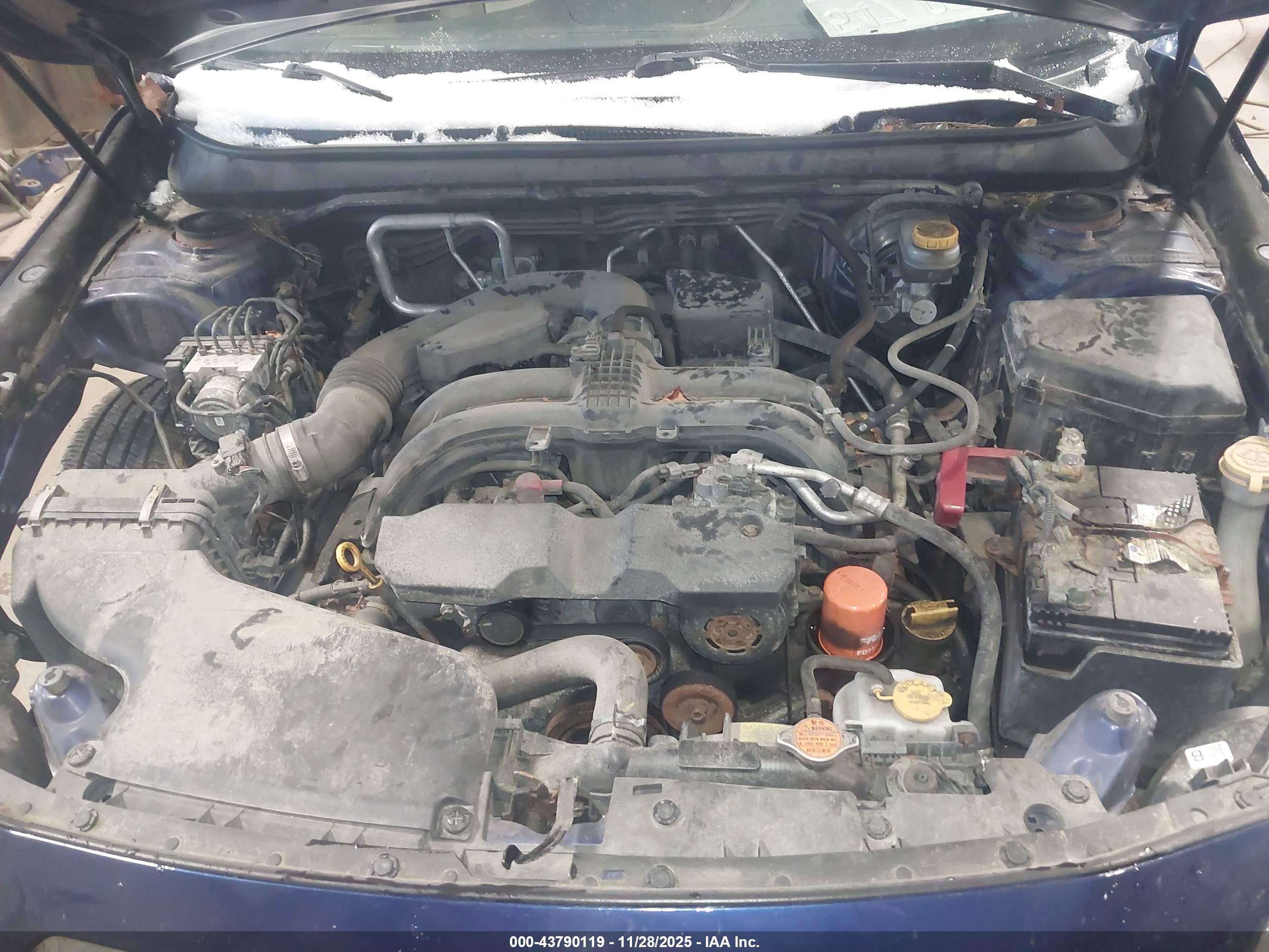 SUBARU OUTBACK image 10