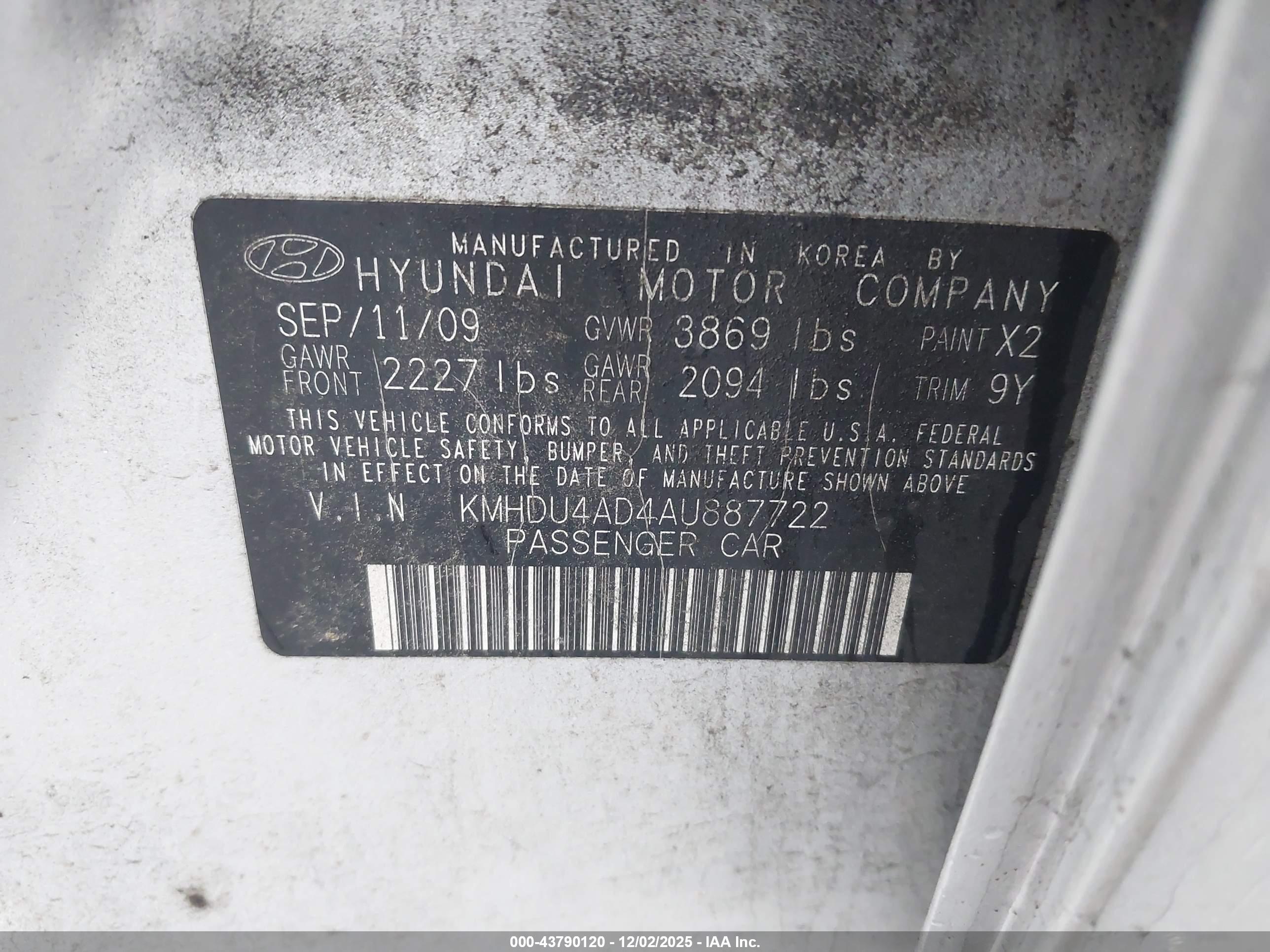 HYUNDAI ELANTRA image 9
