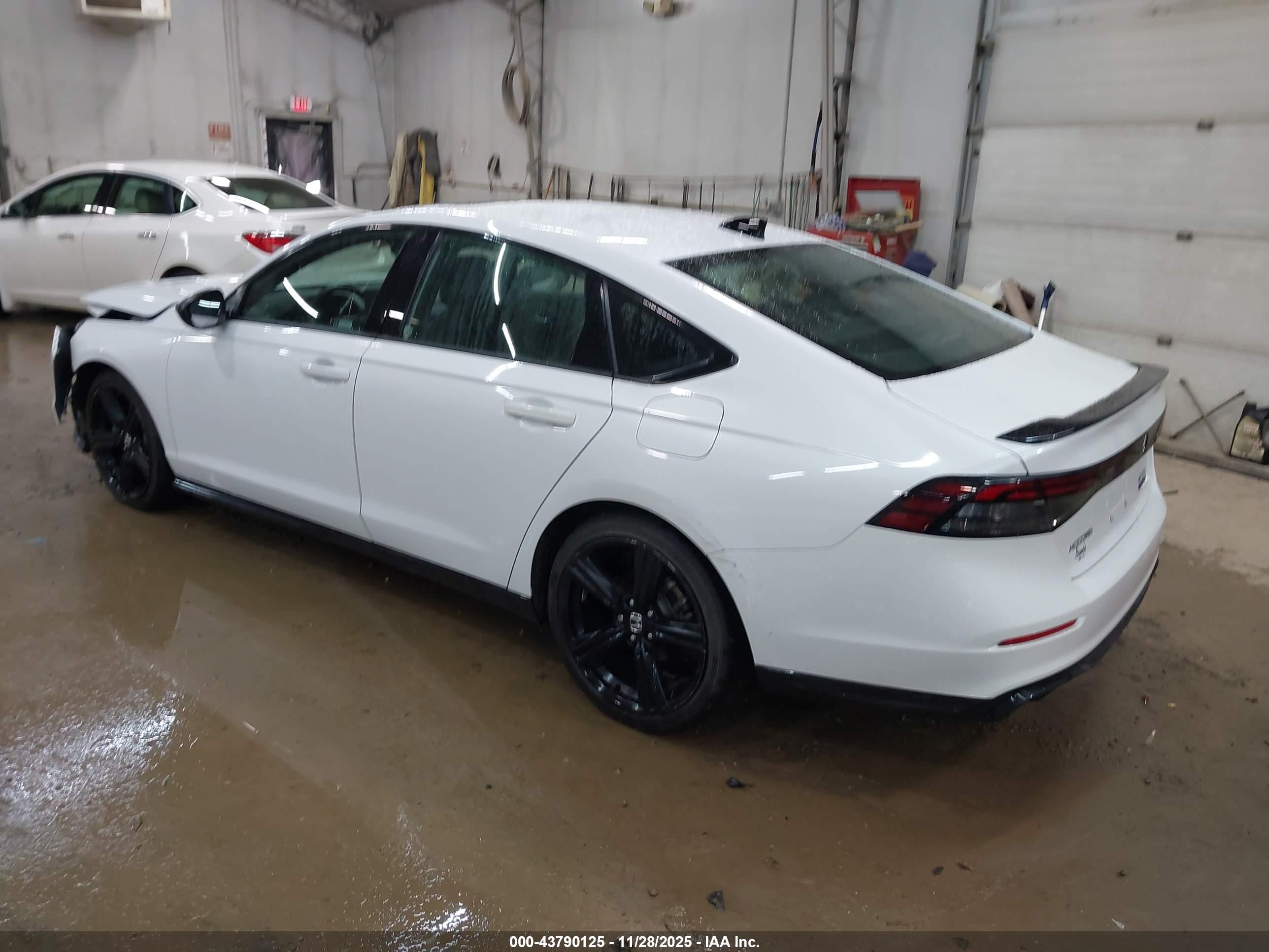 HONDA ACCORD image 3