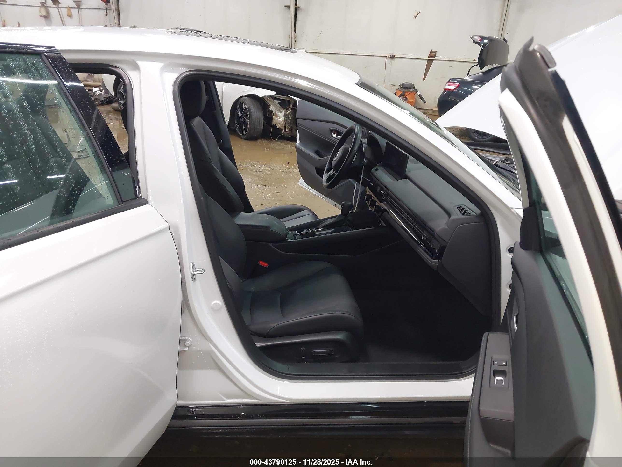 HONDA ACCORD image 5