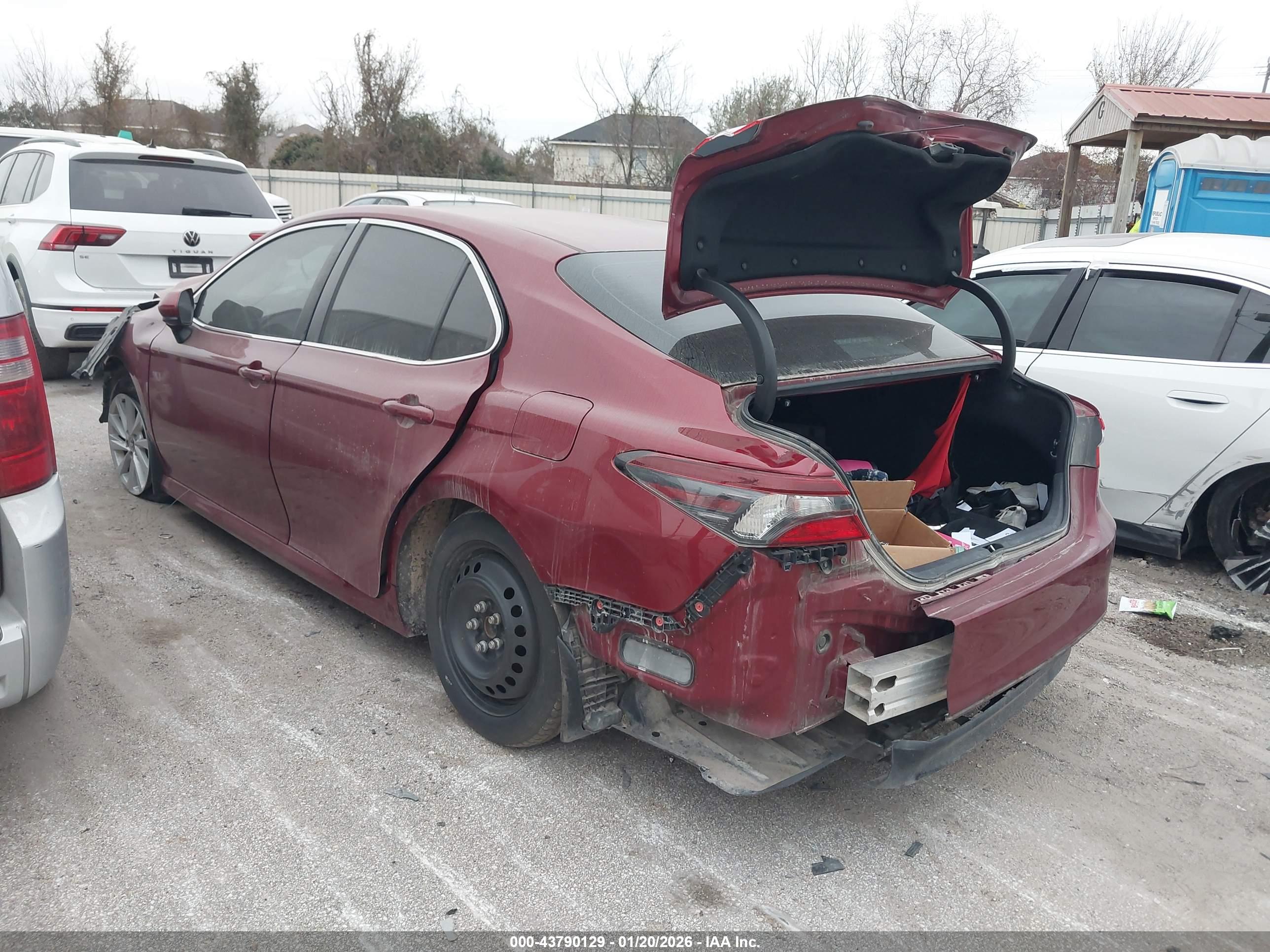 TOYOTA CAMRY image 3