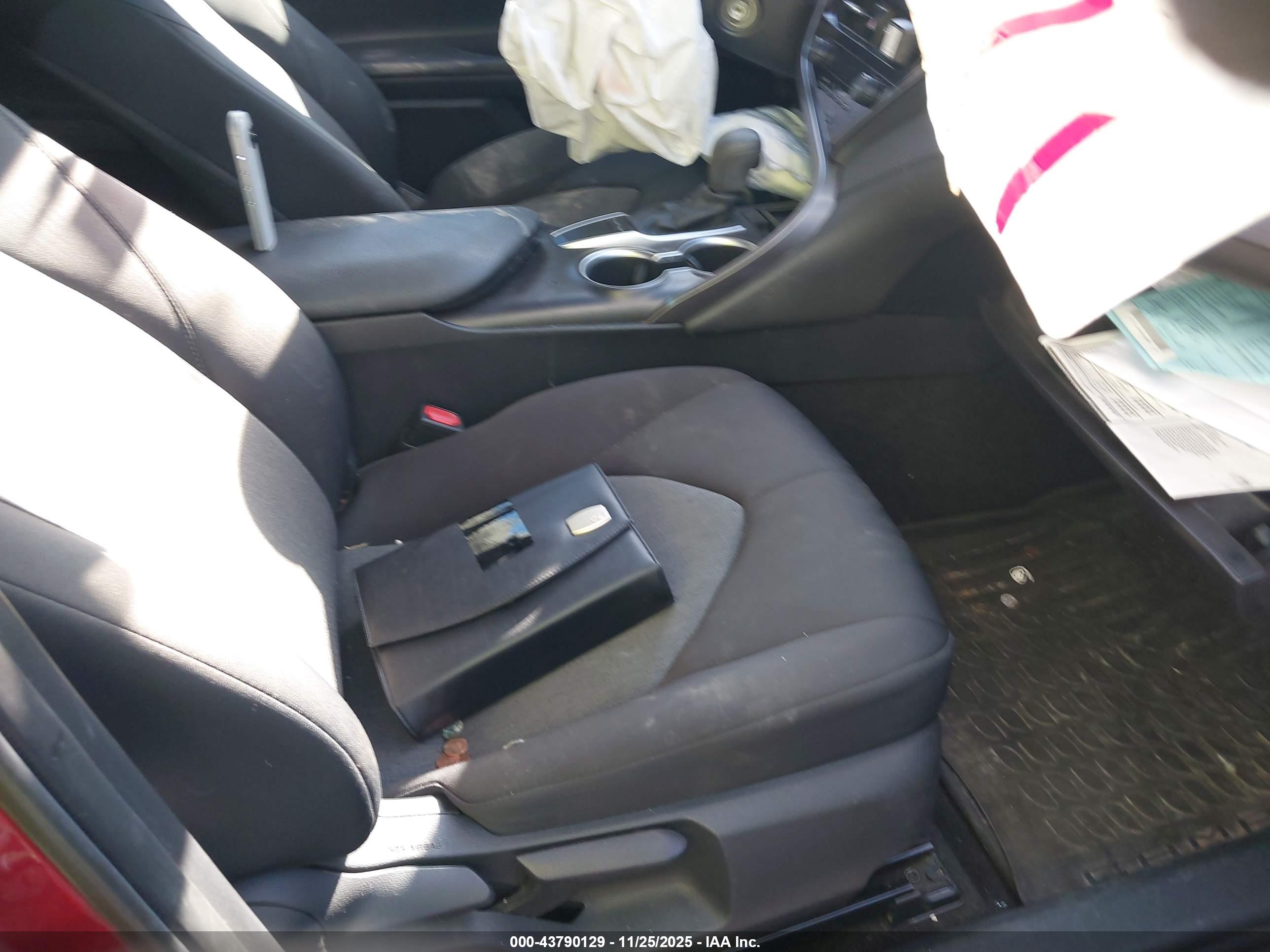 TOYOTA CAMRY image 5