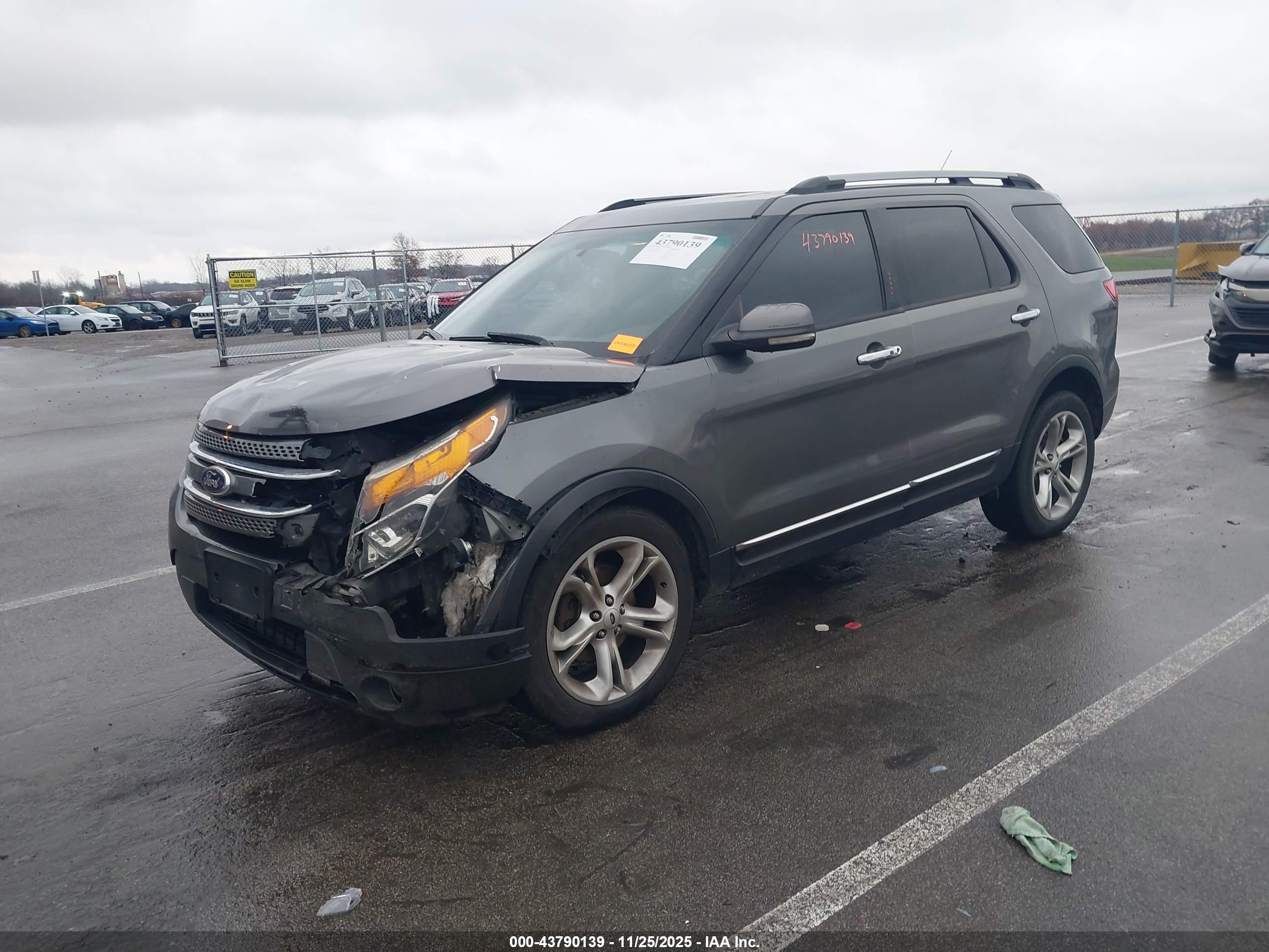 FORD EXPLORER image 2