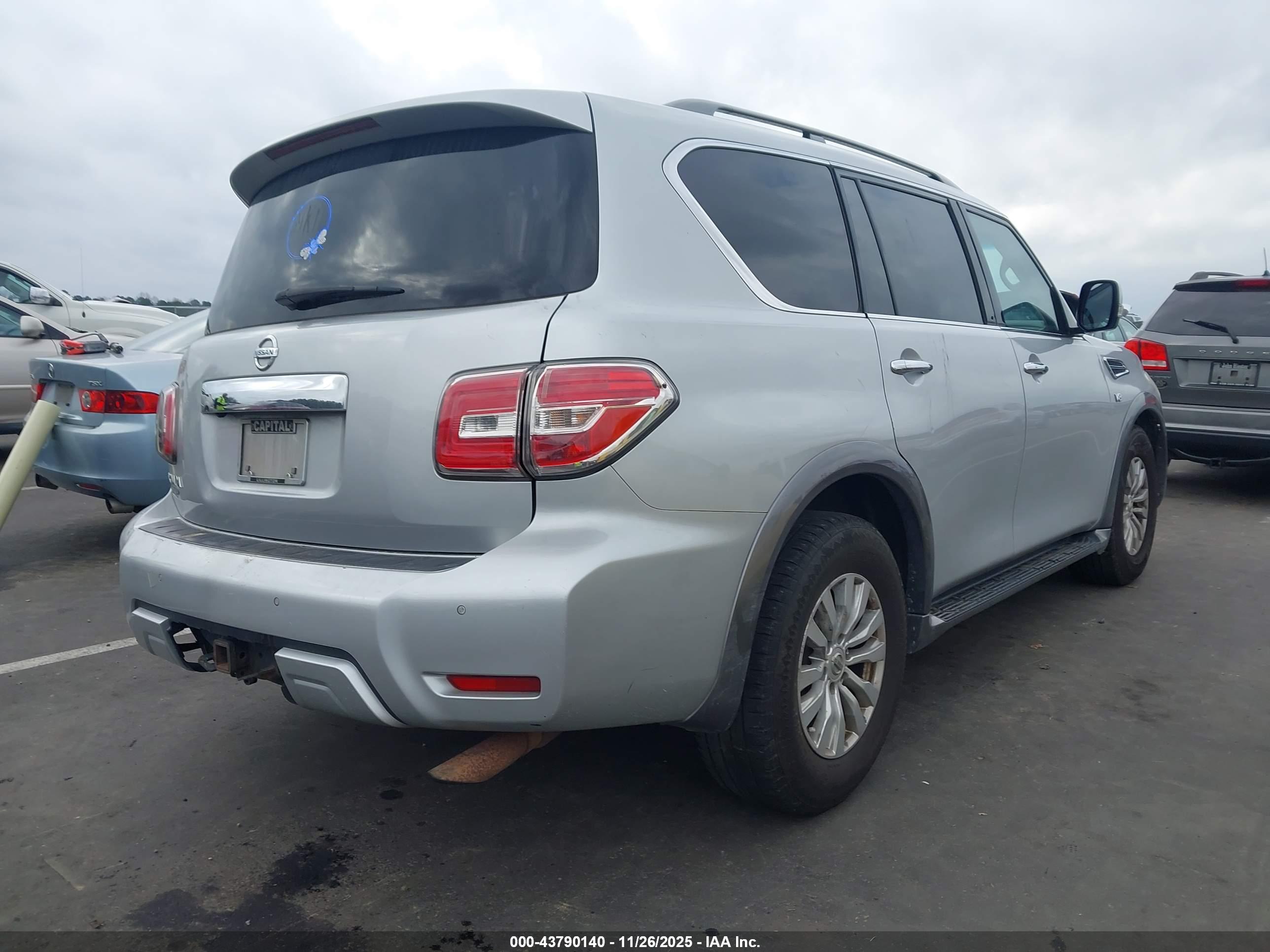 NISSAN ARMADA image 4