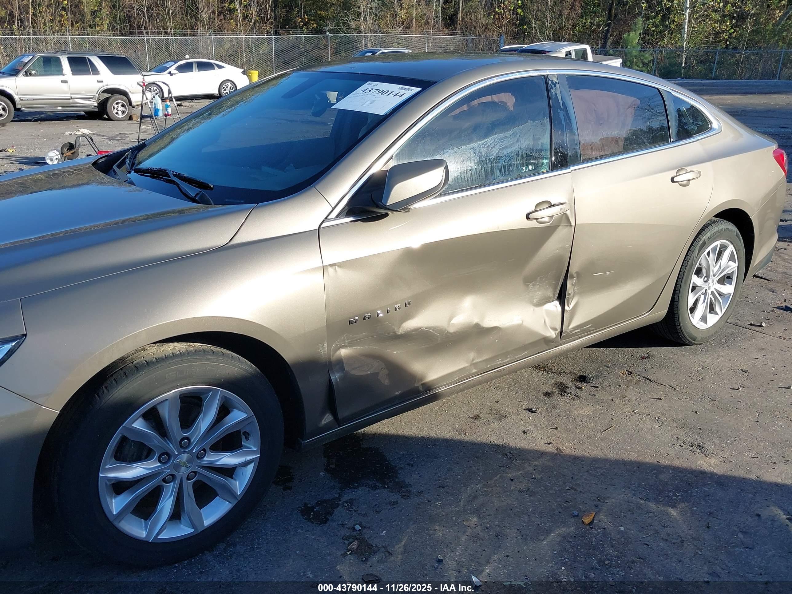 CHEVROLET MALIBU image 6