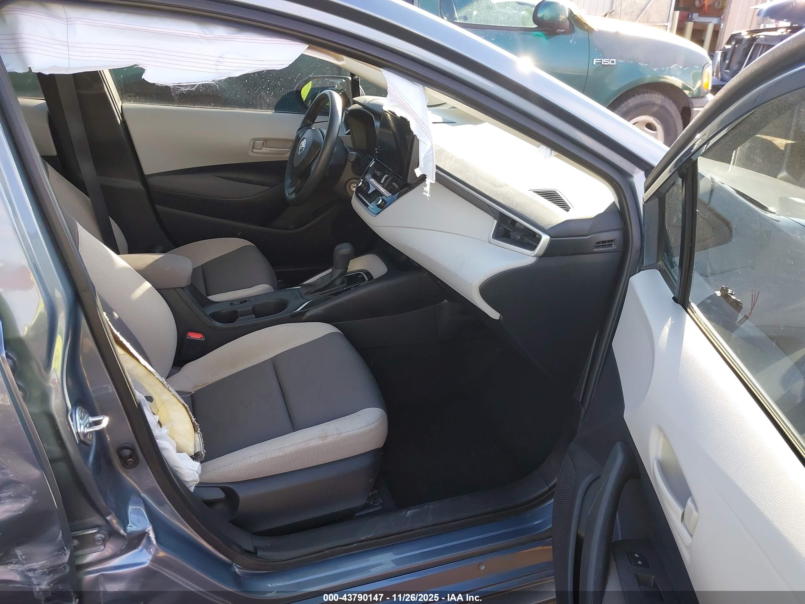 TOYOTA COROLLA image 5