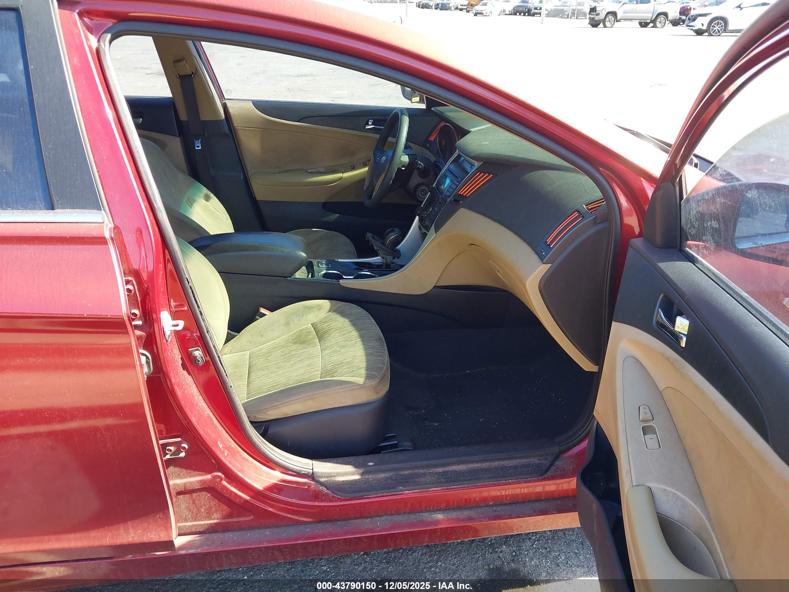 HYUNDAI SONATA image 5