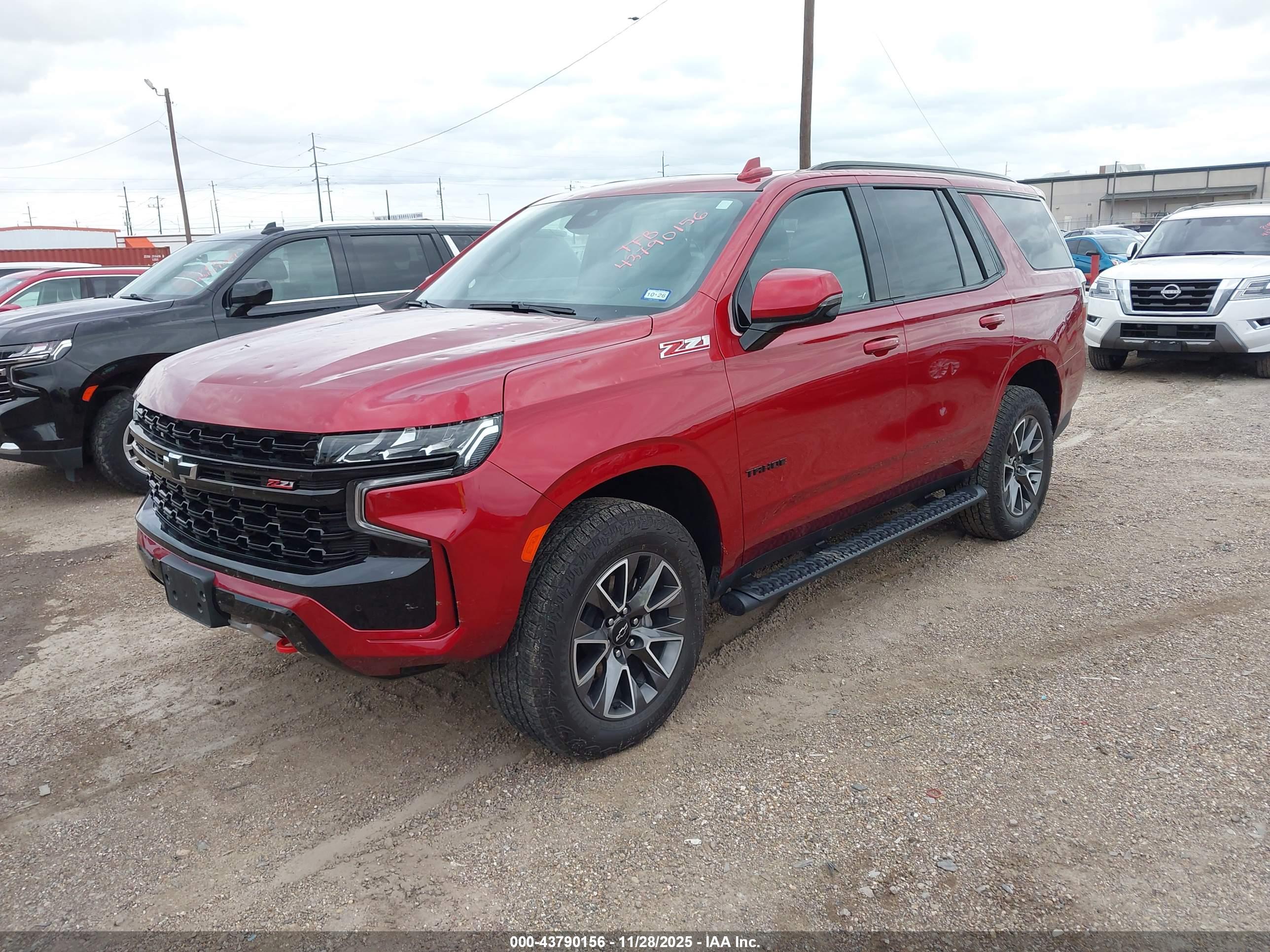 CHEVROLET TAHOE image 2