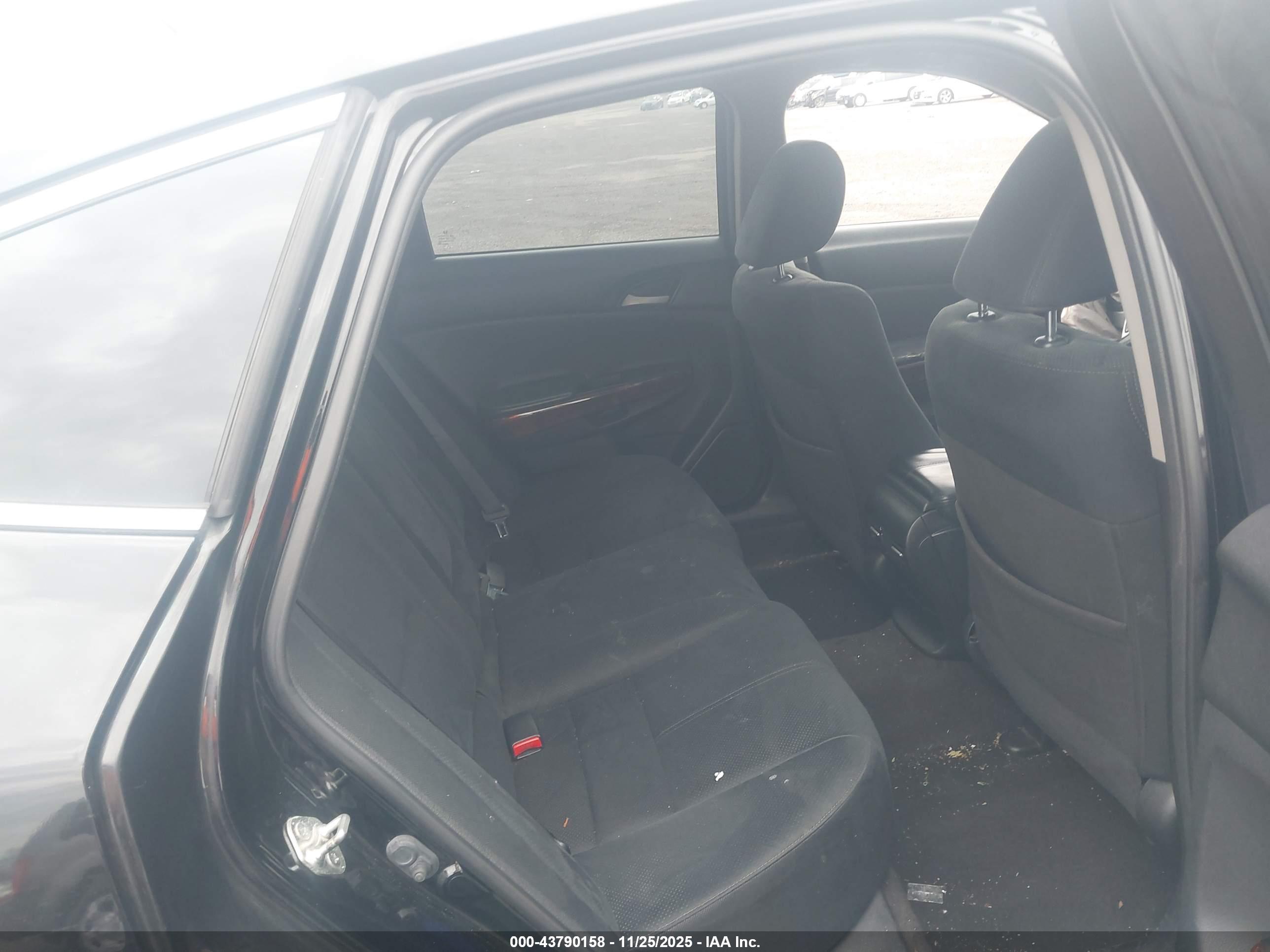 HONDA CROSSTOUR image 8