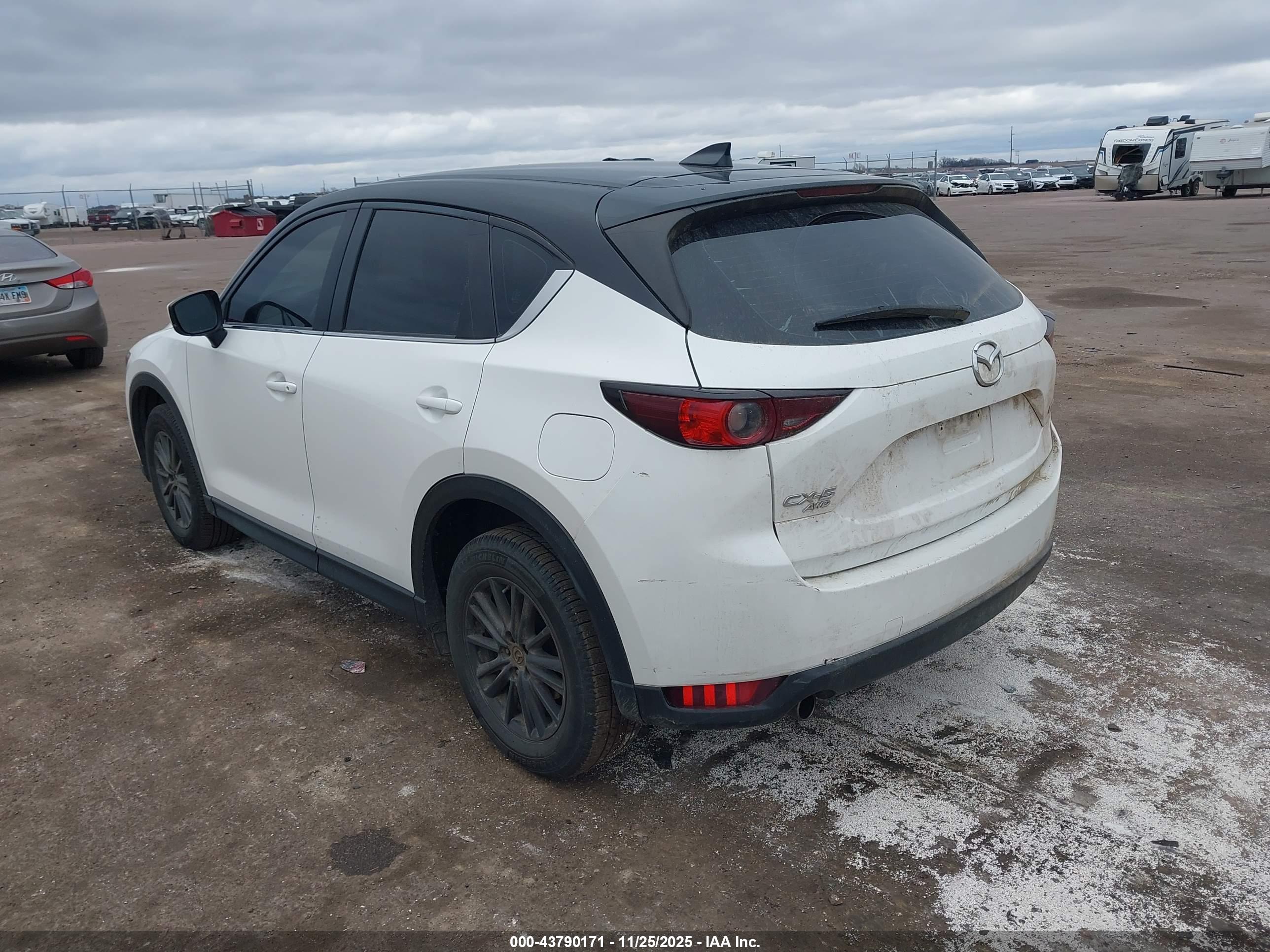 MAZDA CX-5 image 3