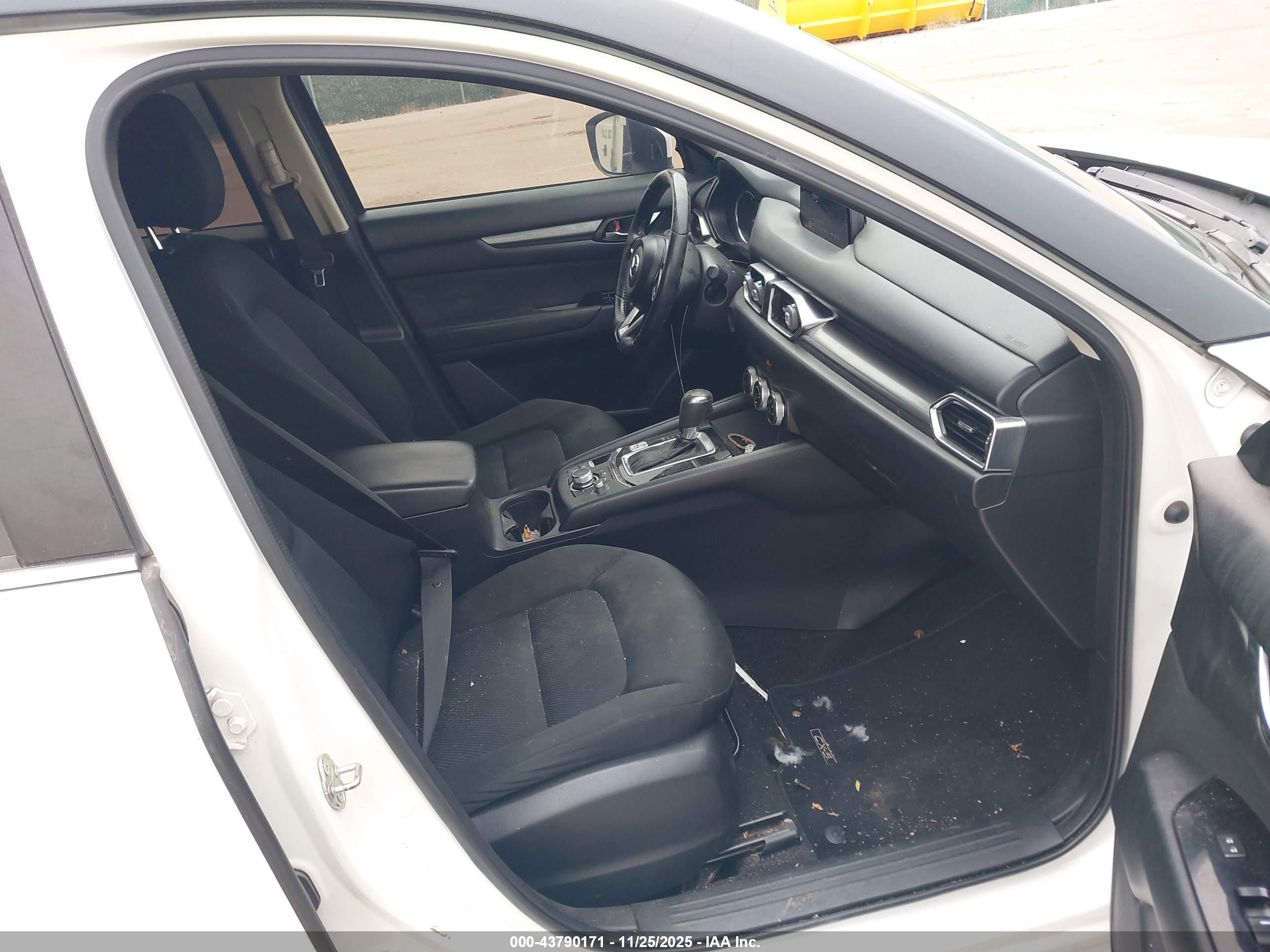 MAZDA CX-5 image 5
