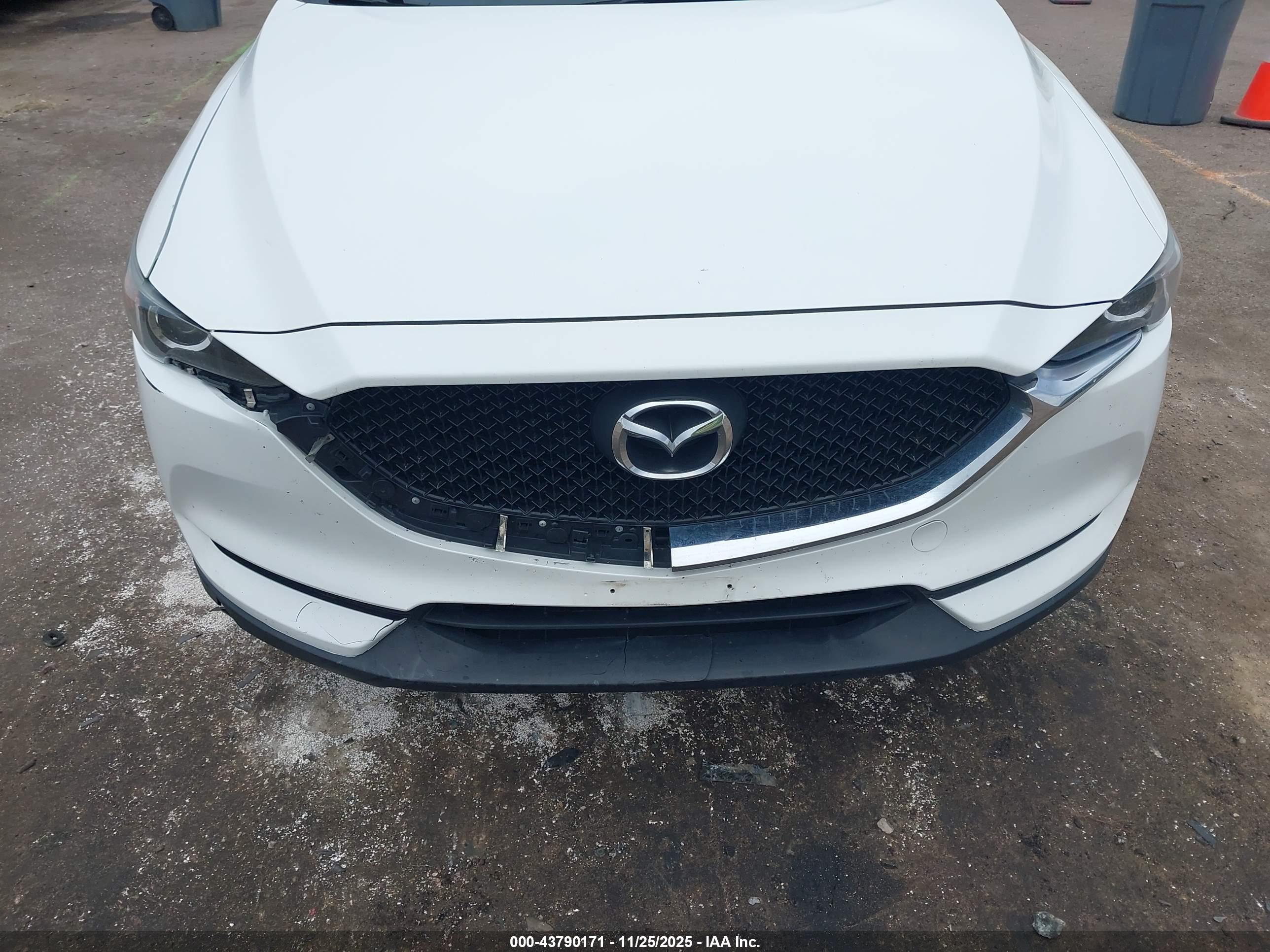 MAZDA CX-5 image 6