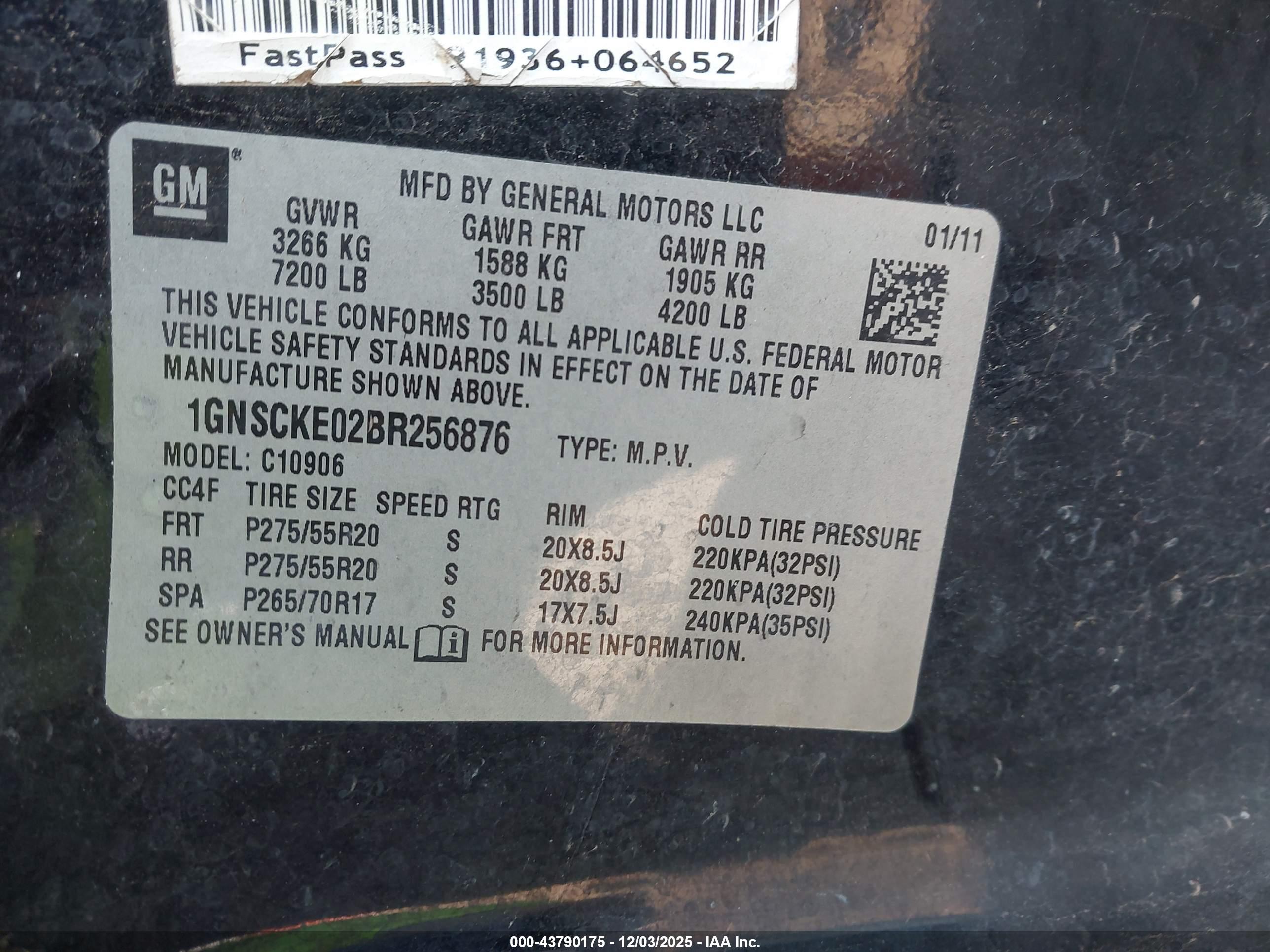 CHEVROLET SUBURBAN image 9