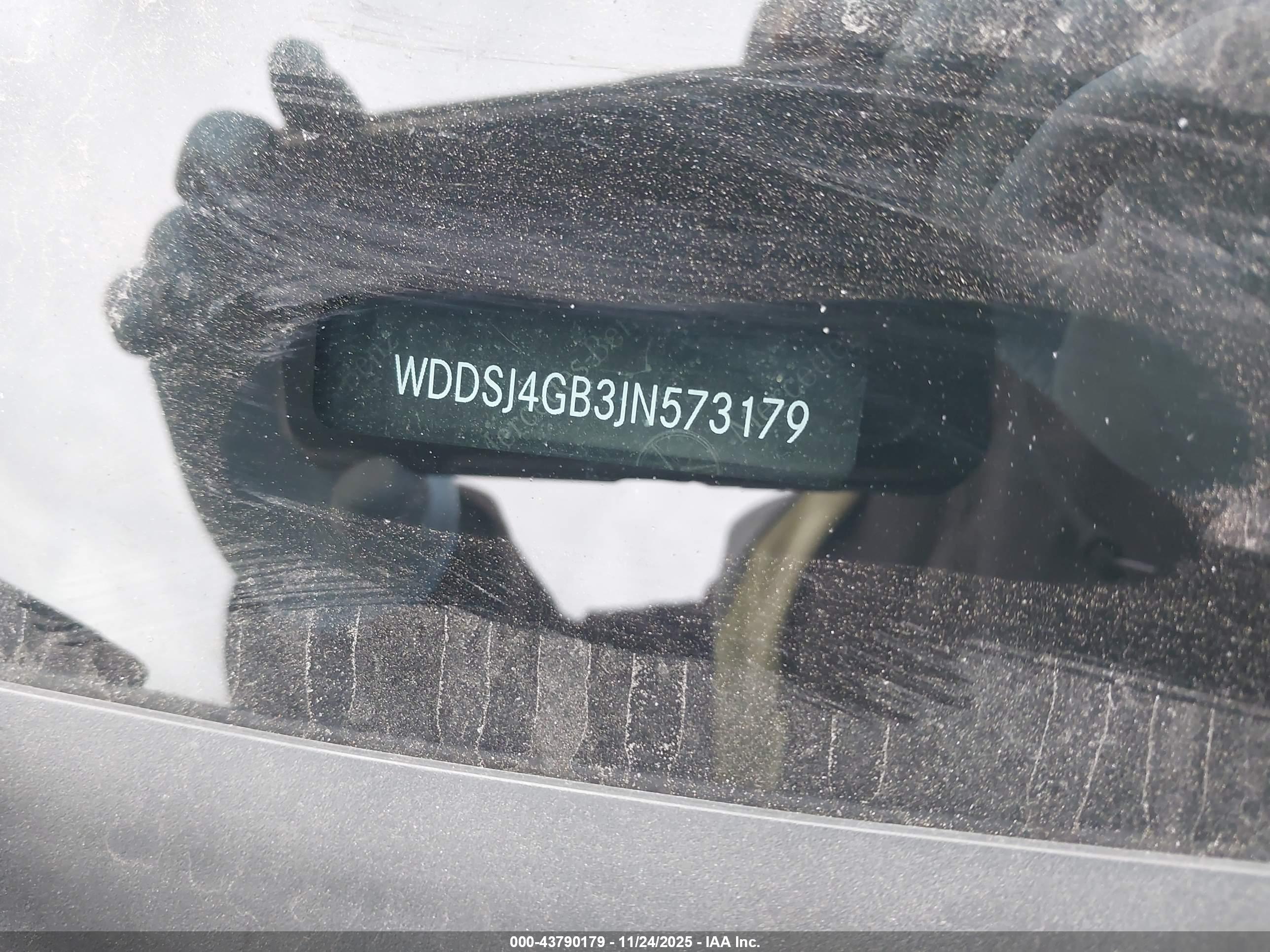 MERCEDES-BENZ CLA image 9