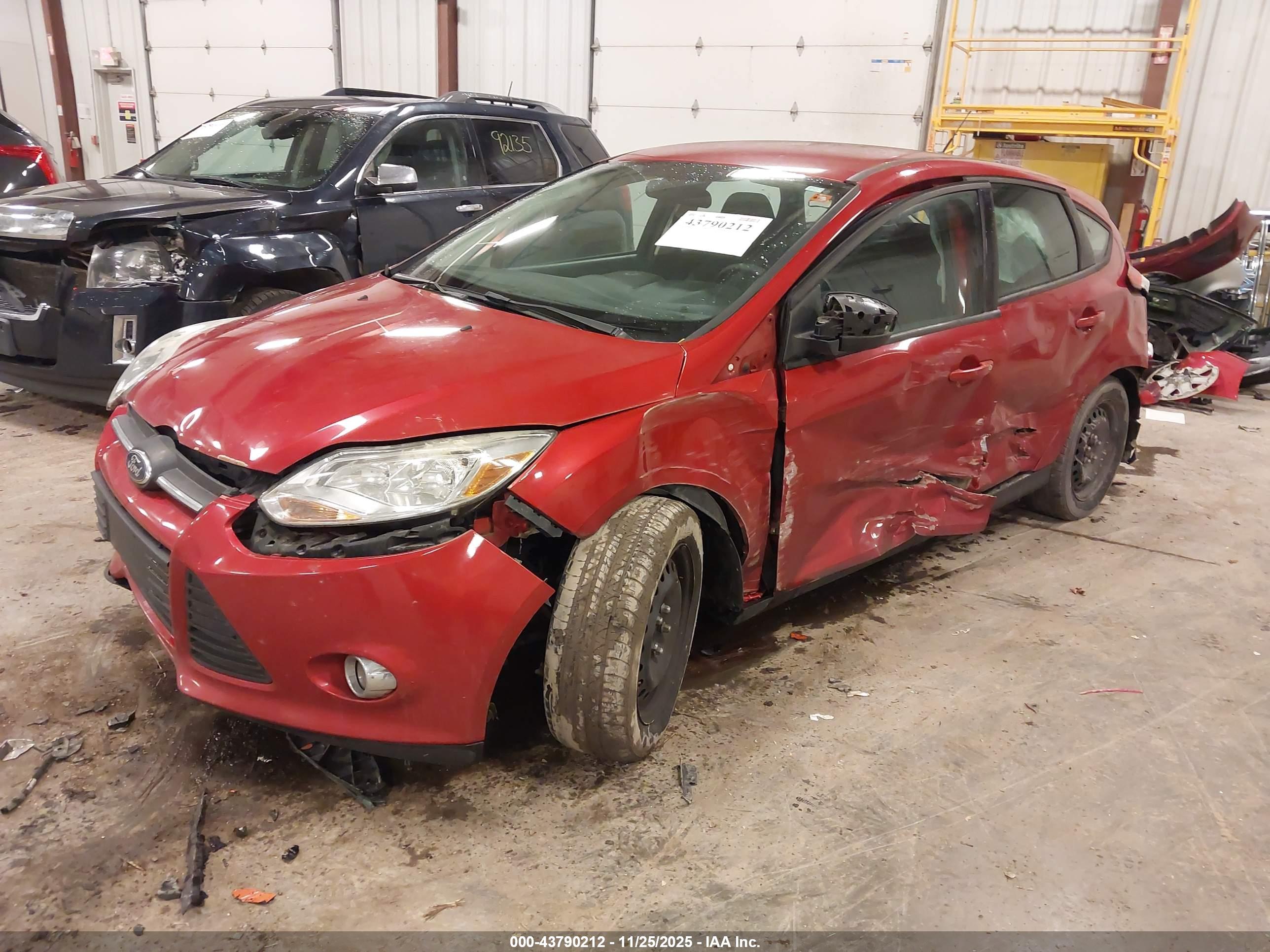 FORD FOCUS image 2