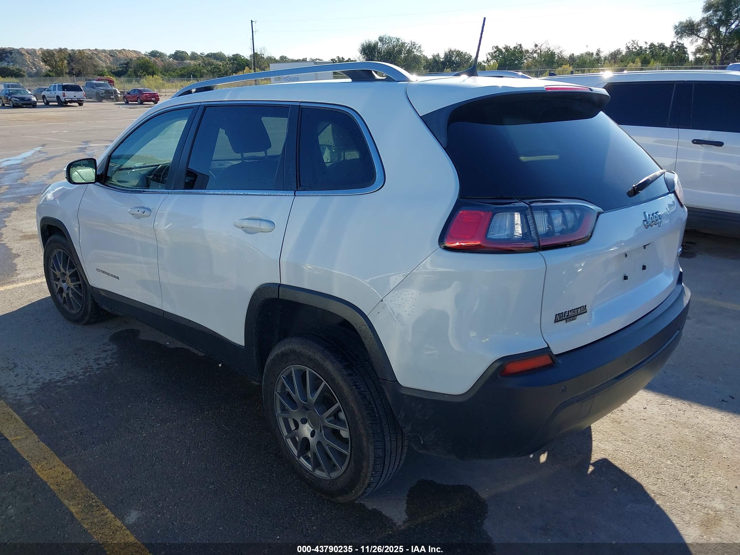 JEEP CHEROKEE image 3