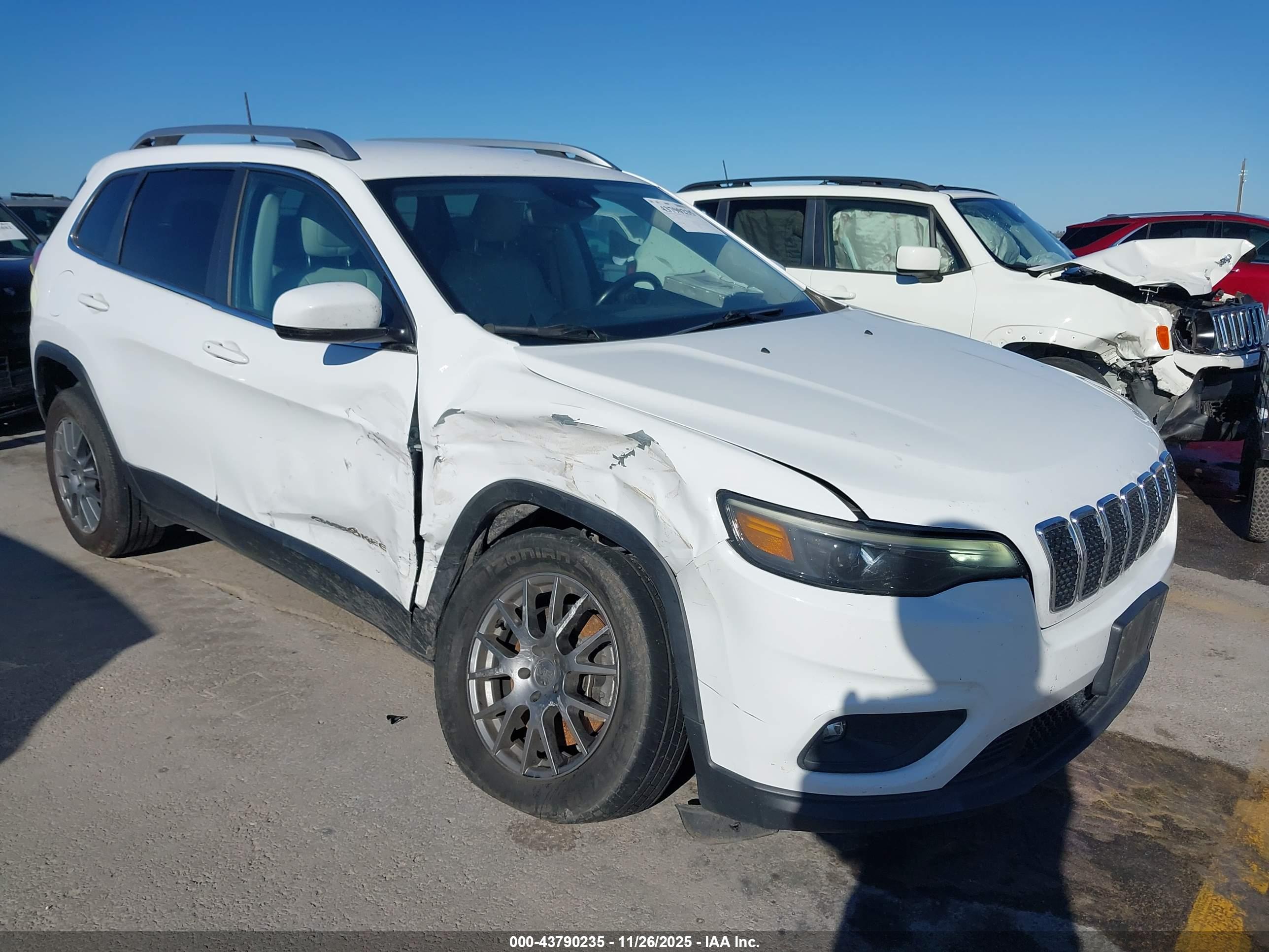 JEEP CHEROKEE image 6