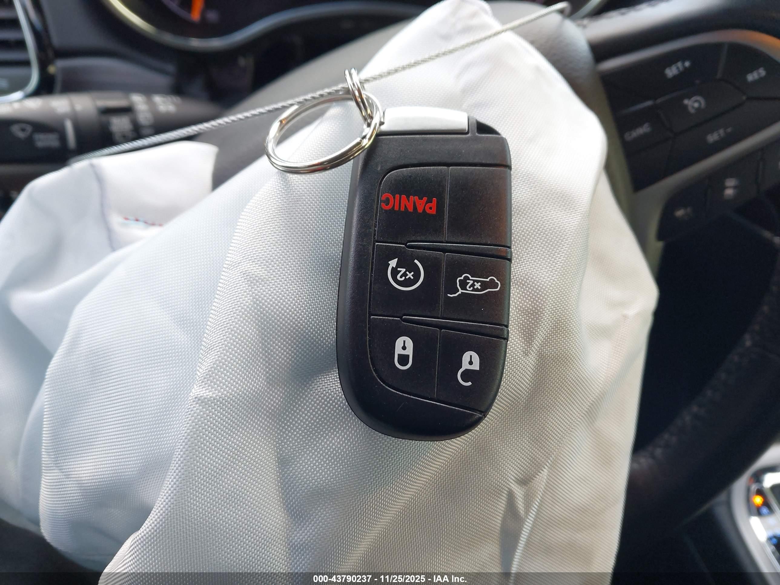 JEEP GRAND image 11