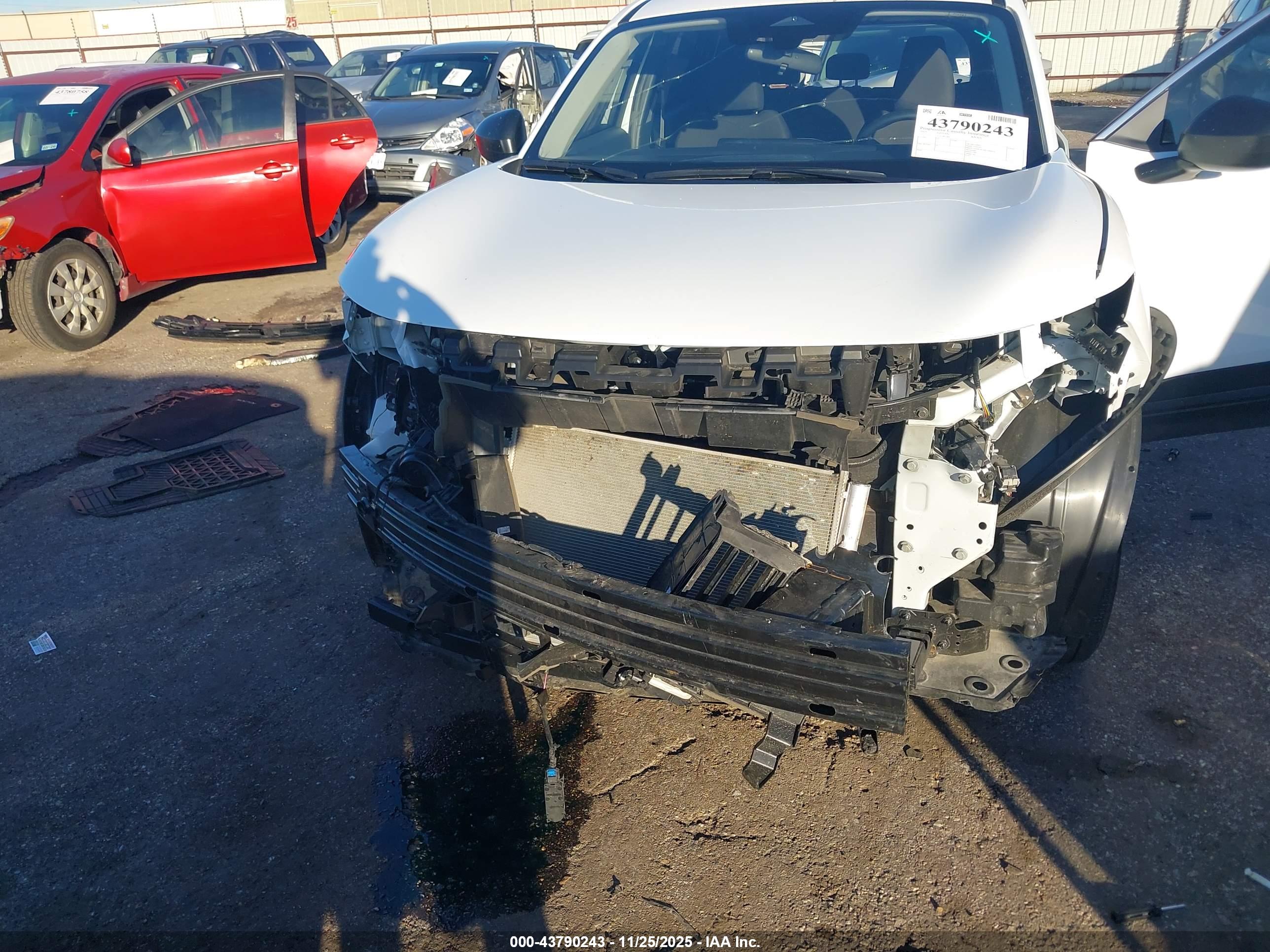 NISSAN KICKS image 6