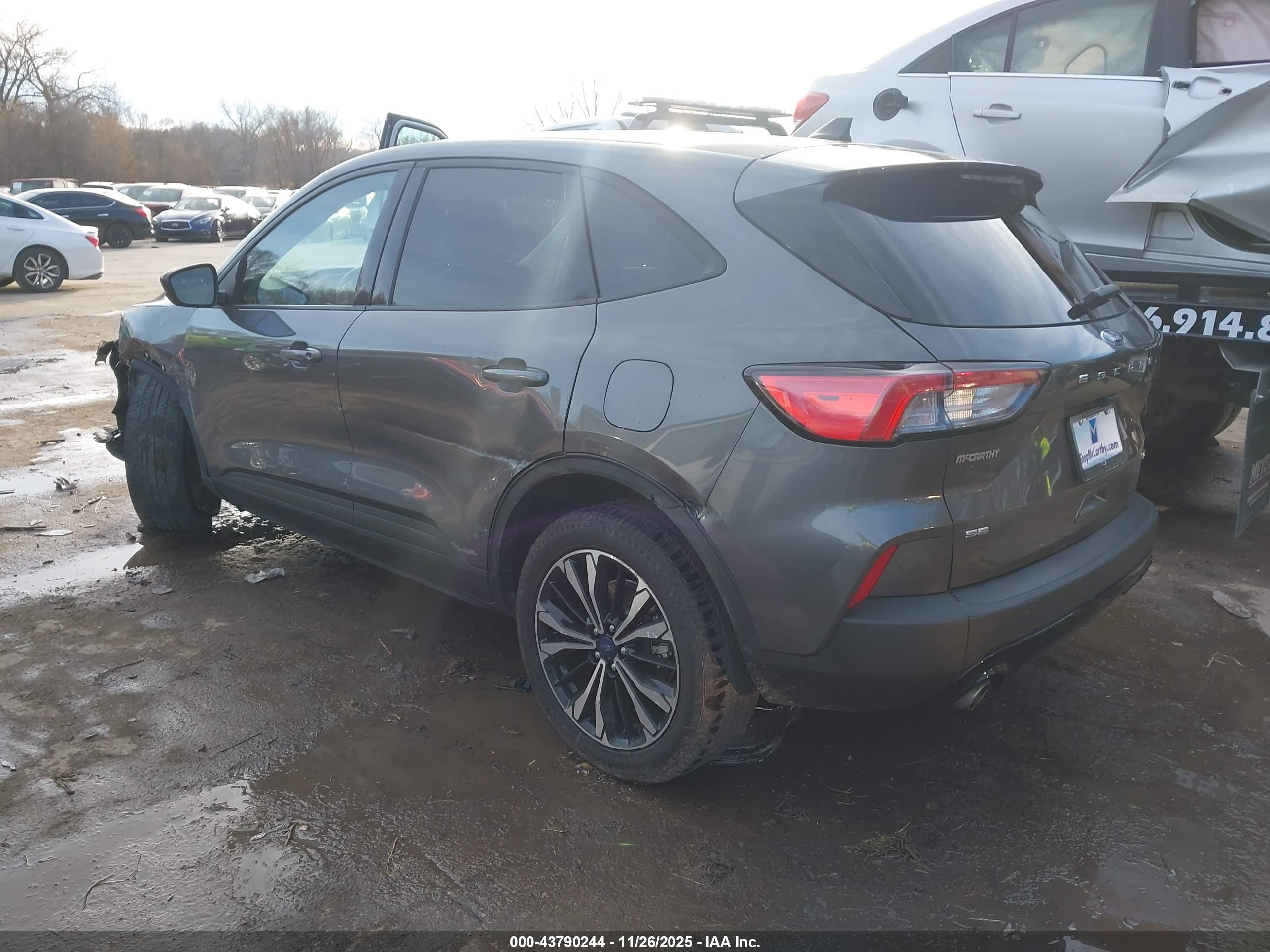 FORD ESCAPE image 3