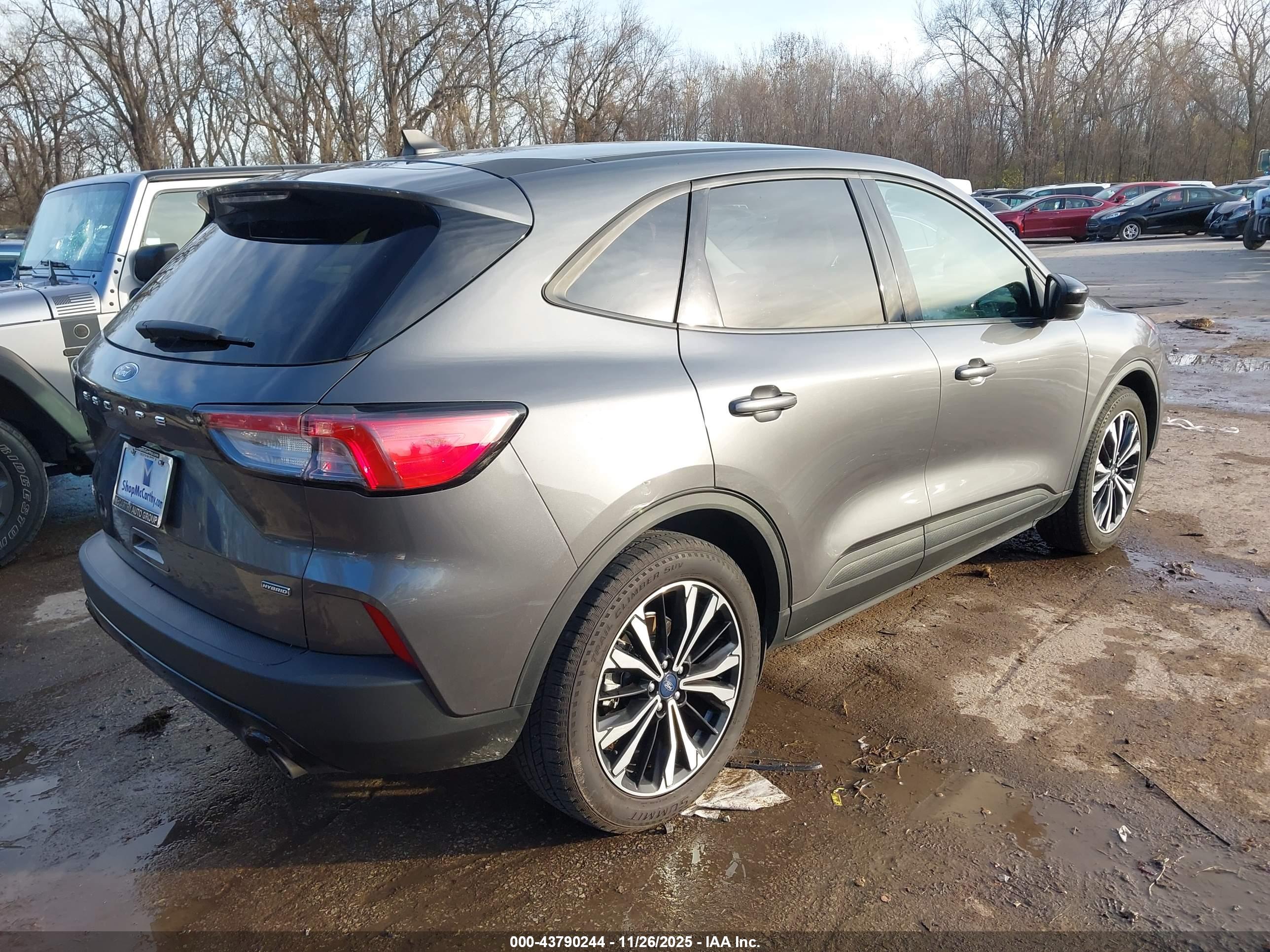 FORD ESCAPE image 4
