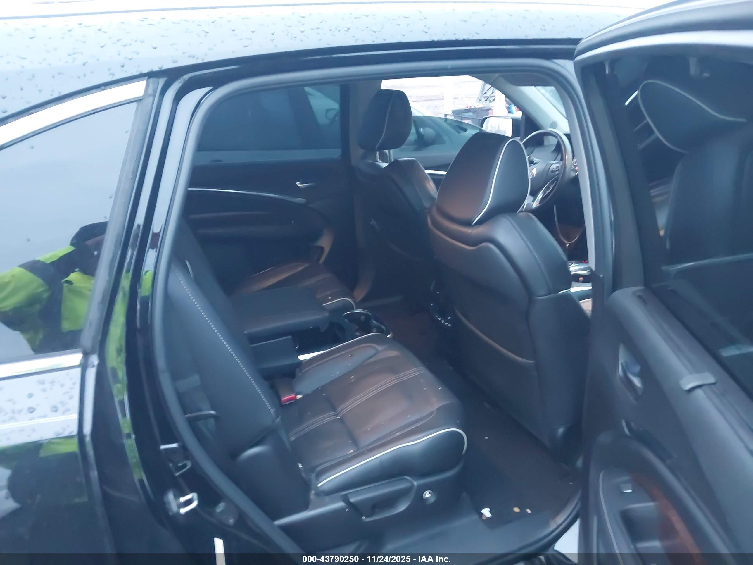 ACURA MDX image 8