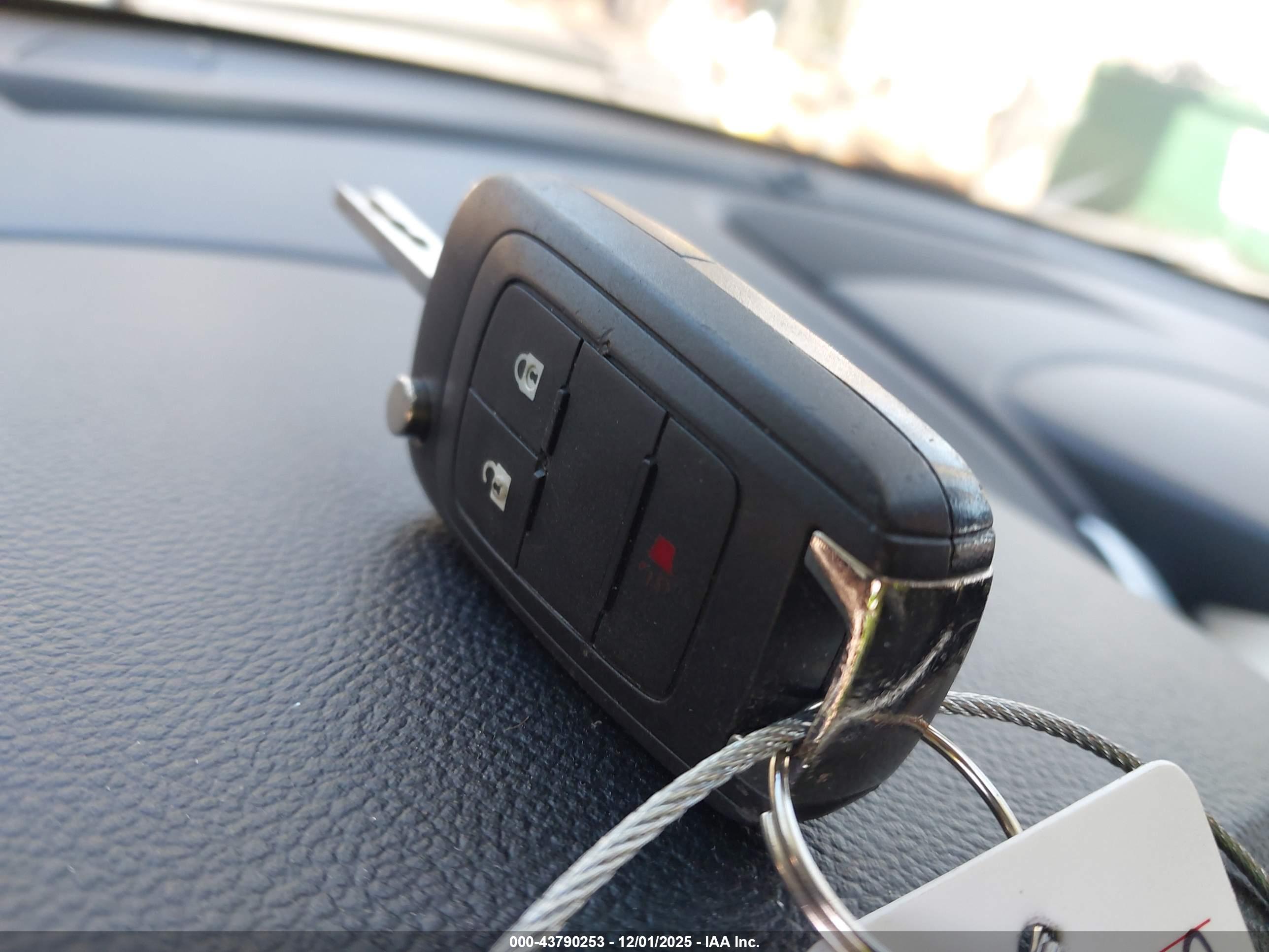 CHEVROLET EQUINOX image 11