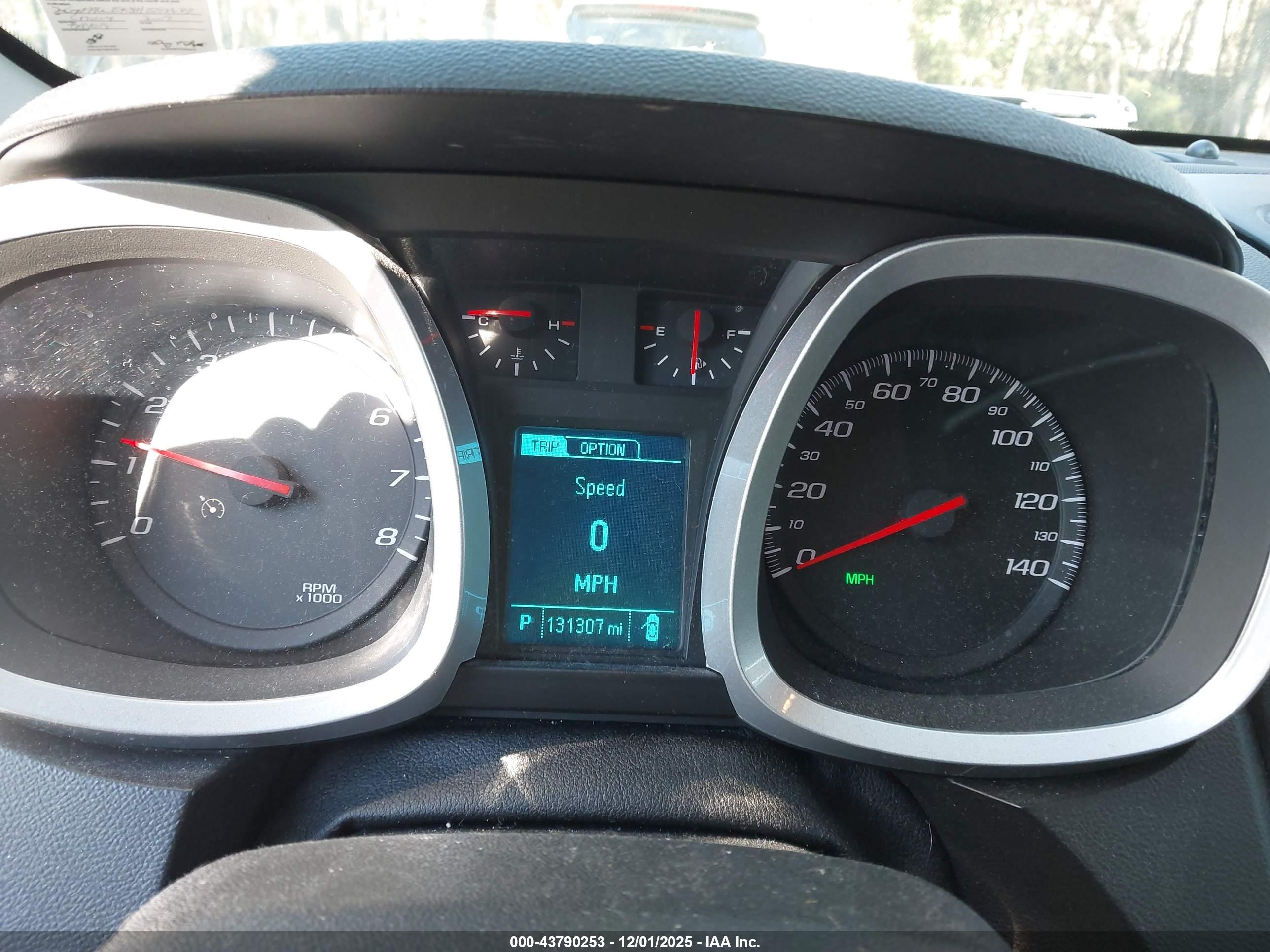 CHEVROLET EQUINOX image 7