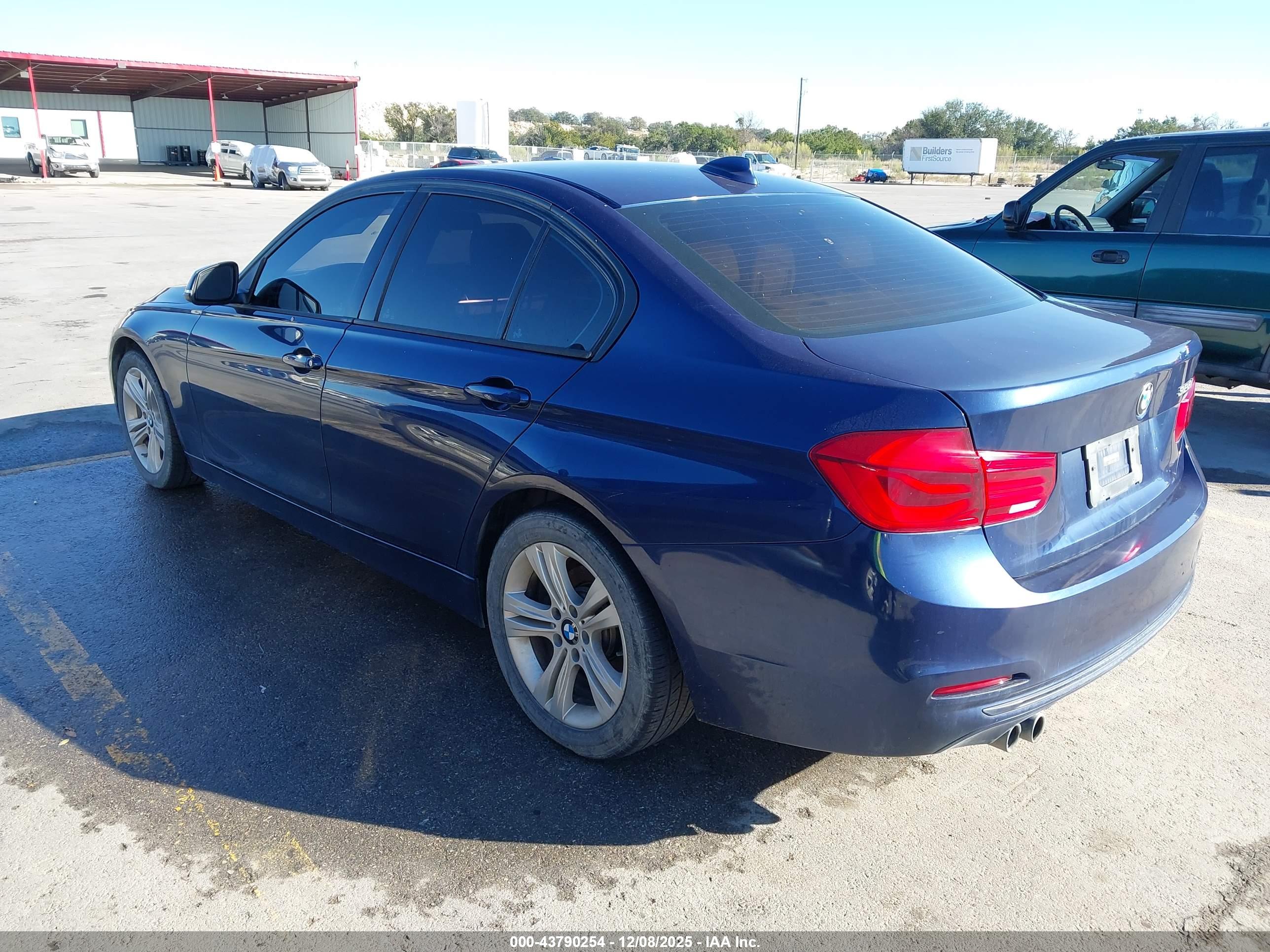 BMW 328I image 3