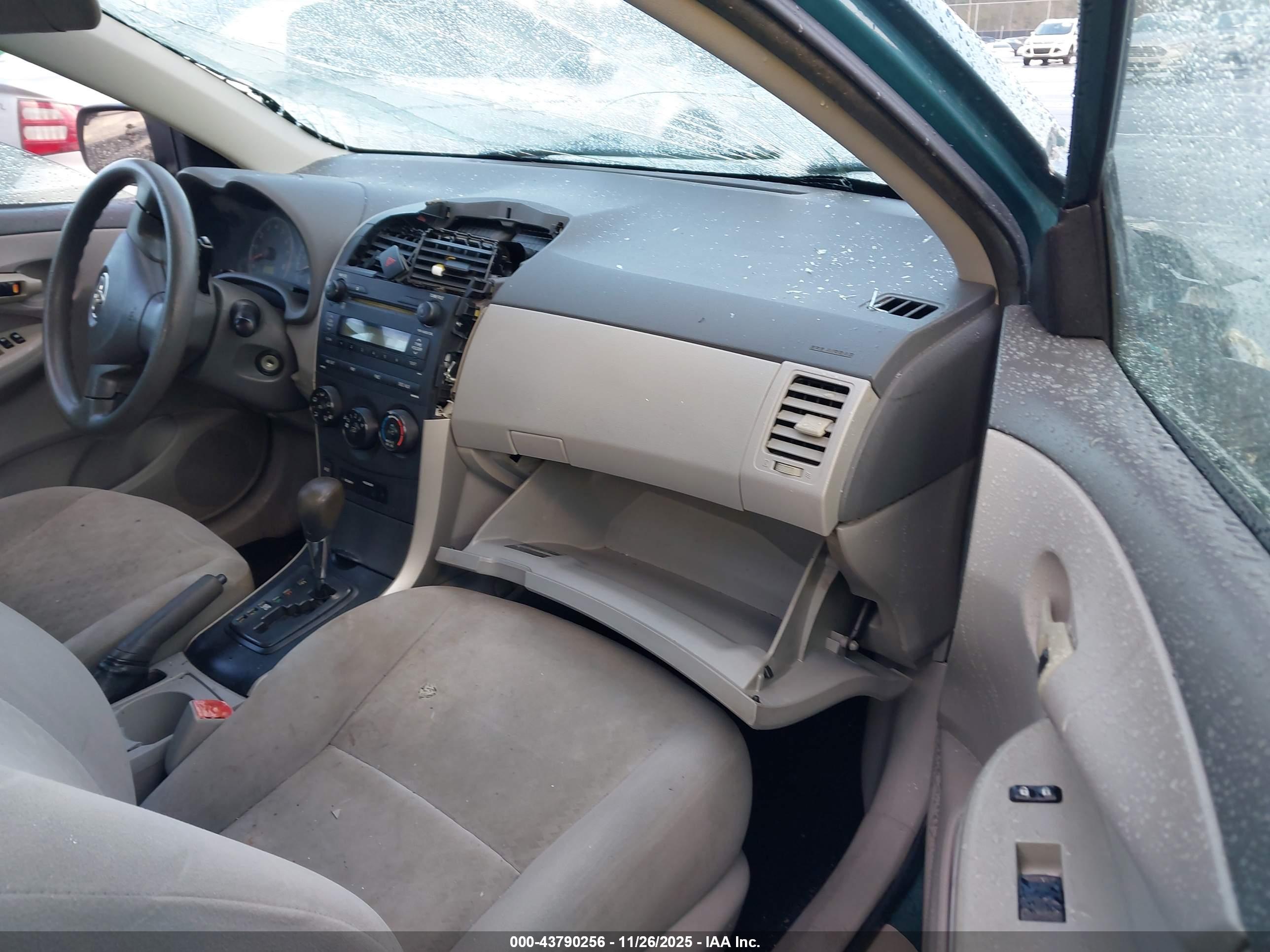 TOYOTA COROLLA image 5