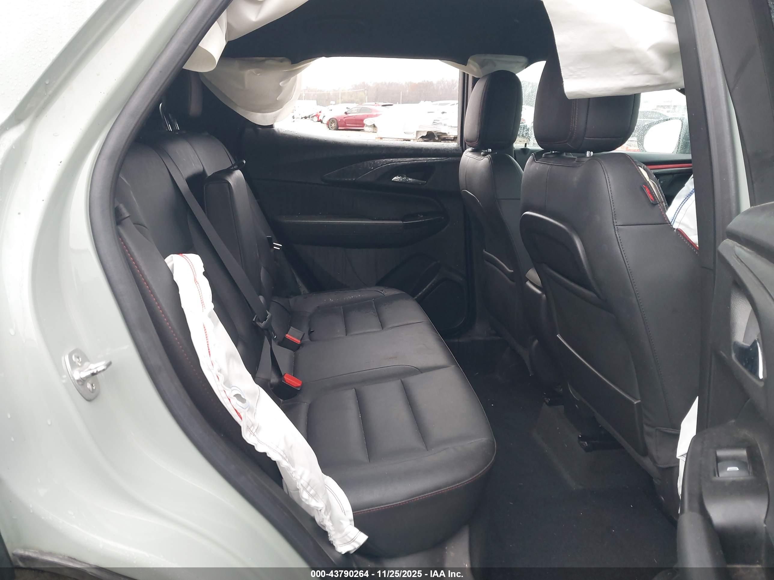 CHEVROLET TRAILBLAZER image 8
