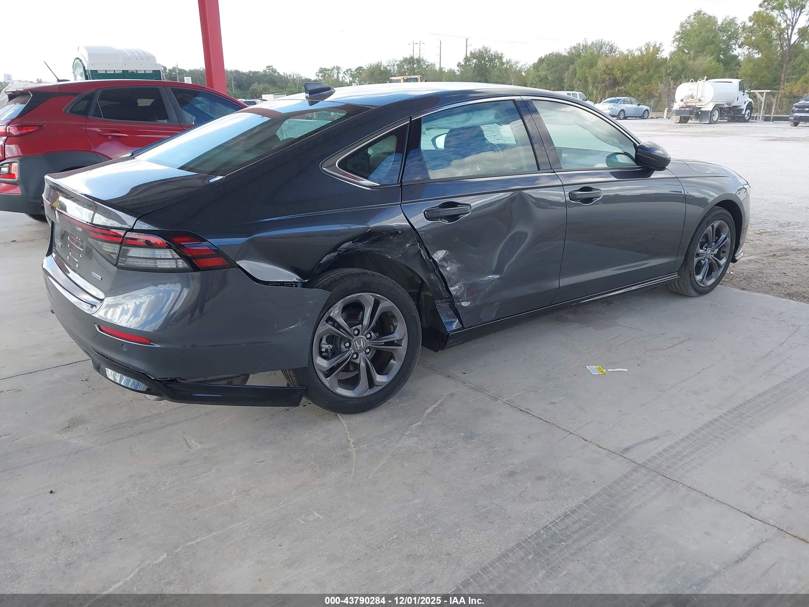 HONDA ACCORD image 4