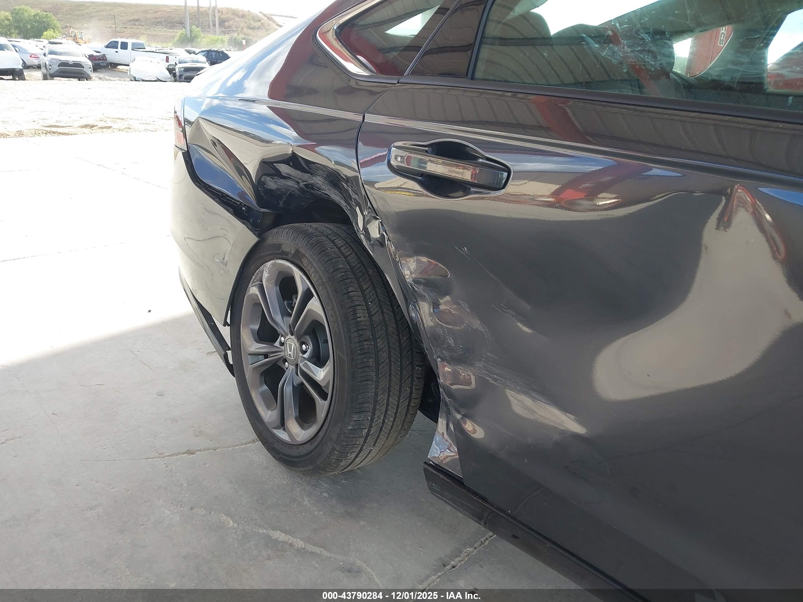 HONDA ACCORD image 6