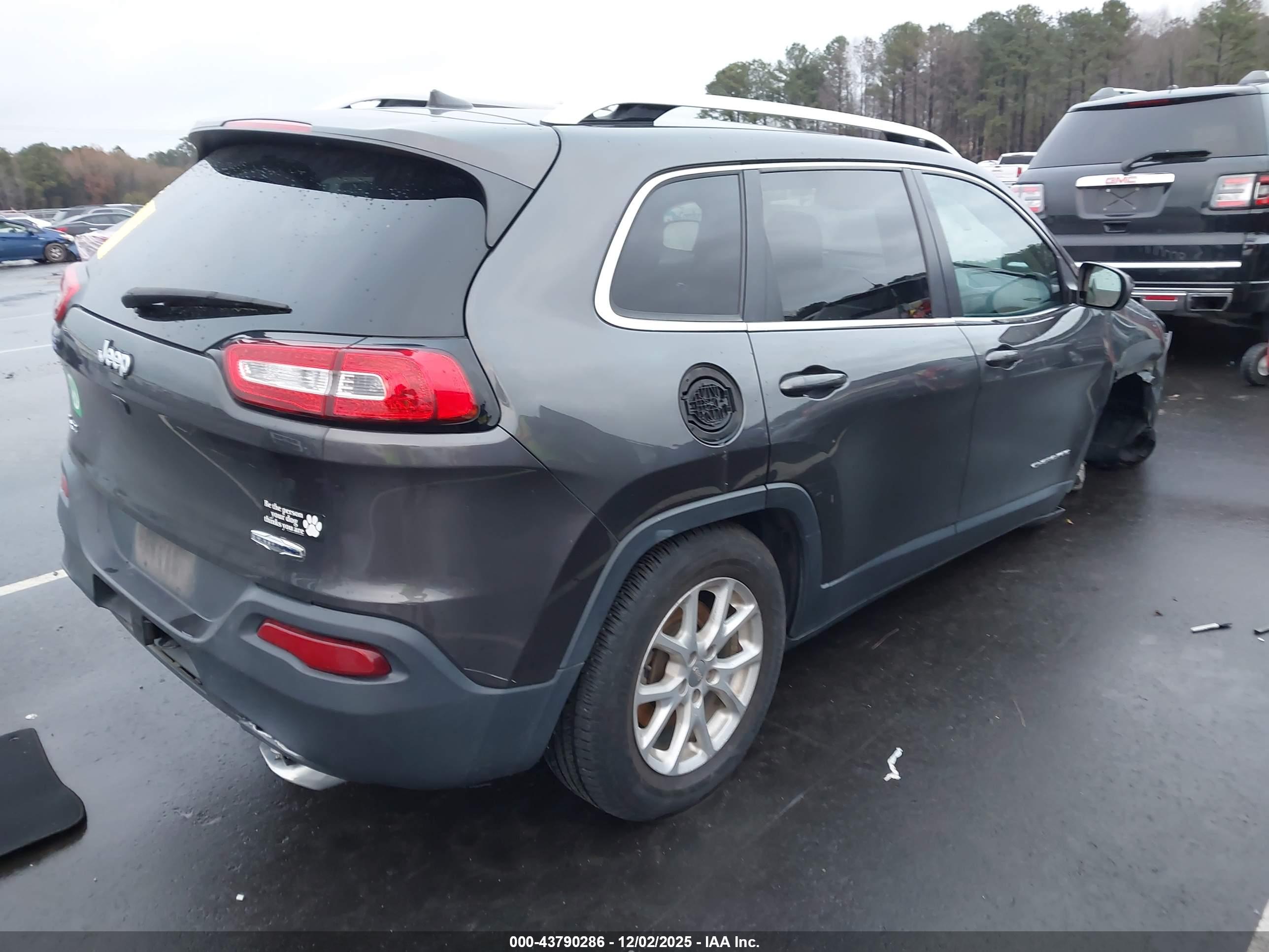 JEEP CHEROKEE image 4
