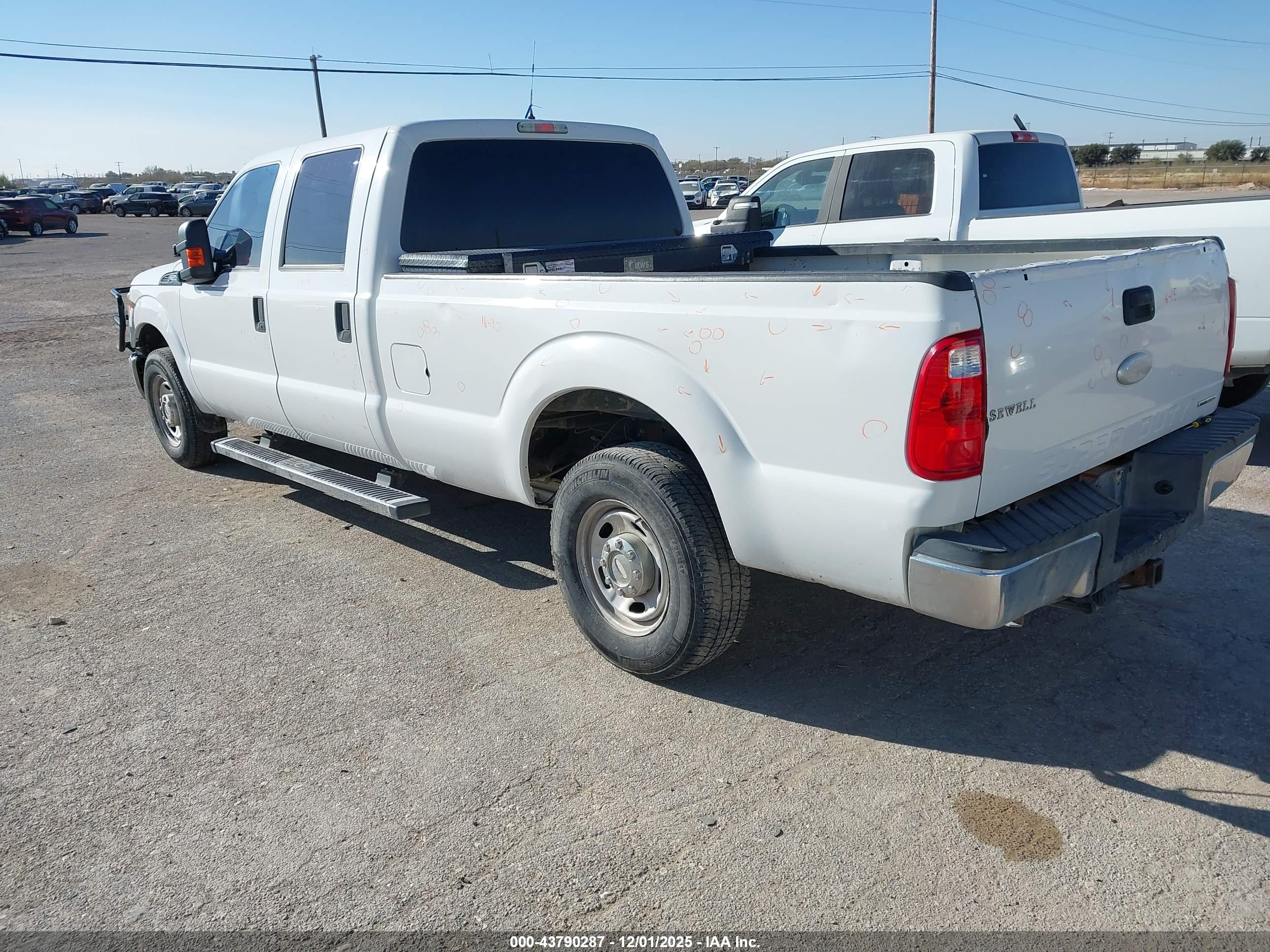 FORD F-350 image 3