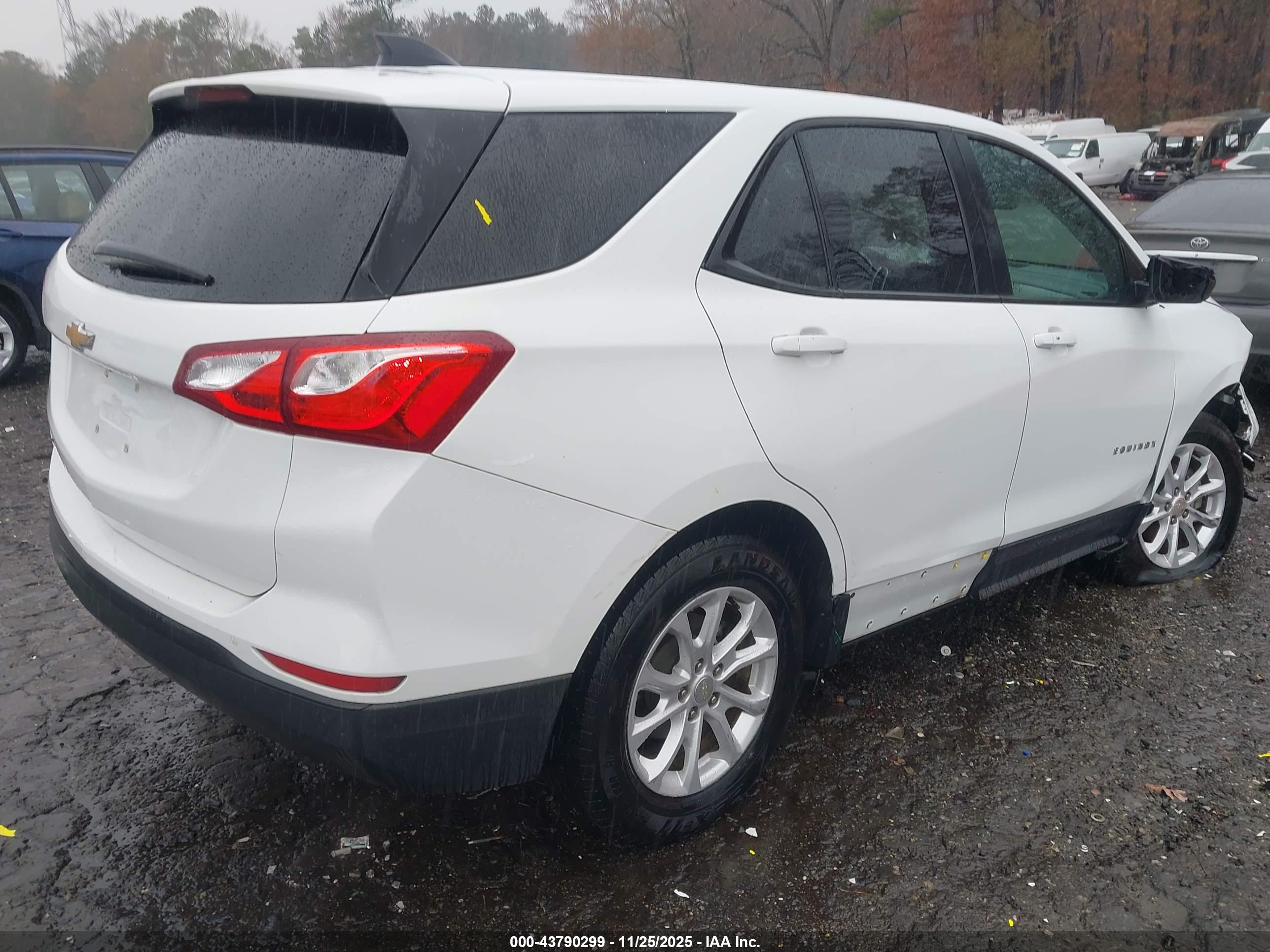 CHEVROLET EQUINOX image 4