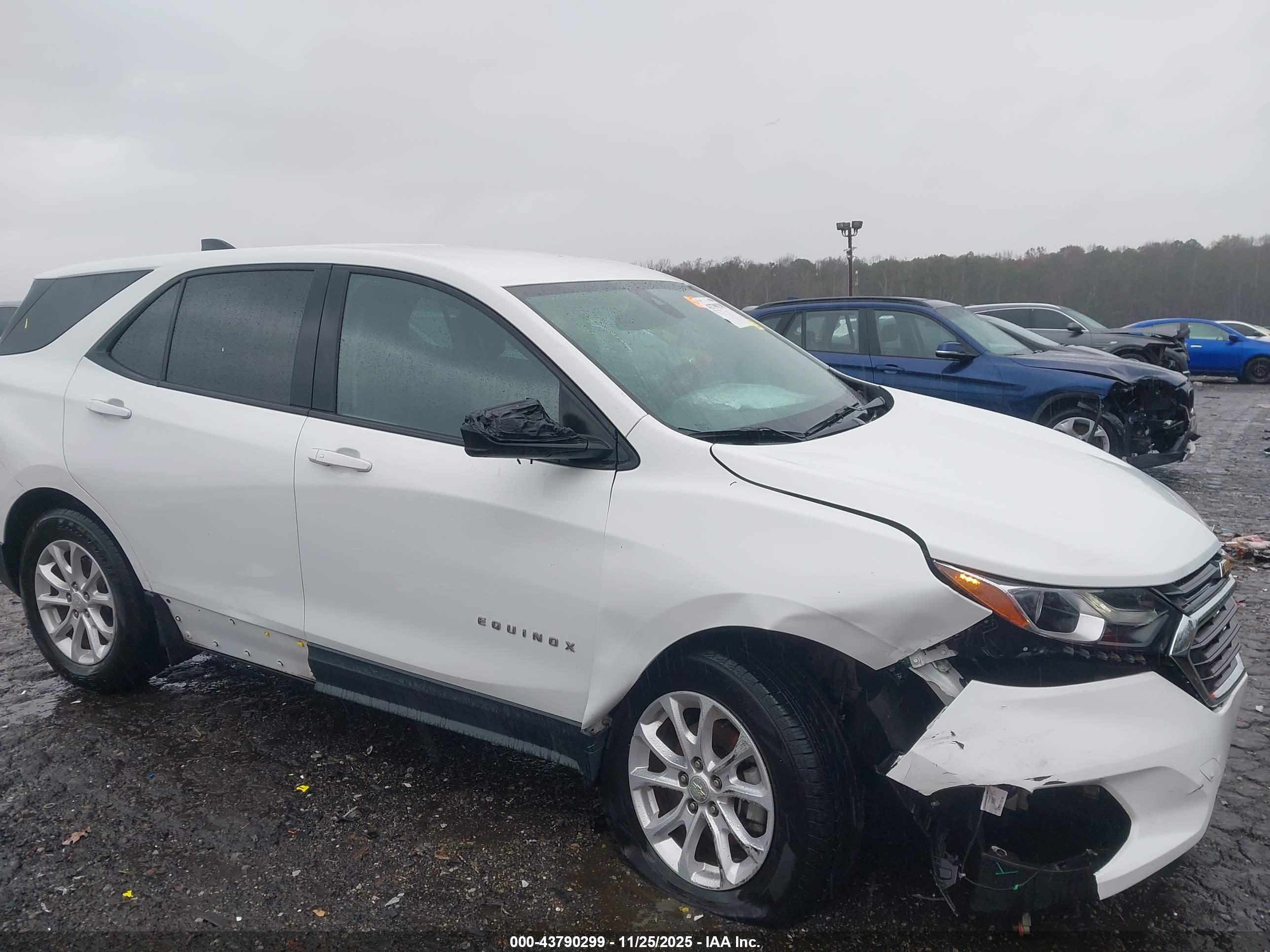 CHEVROLET EQUINOX image 6