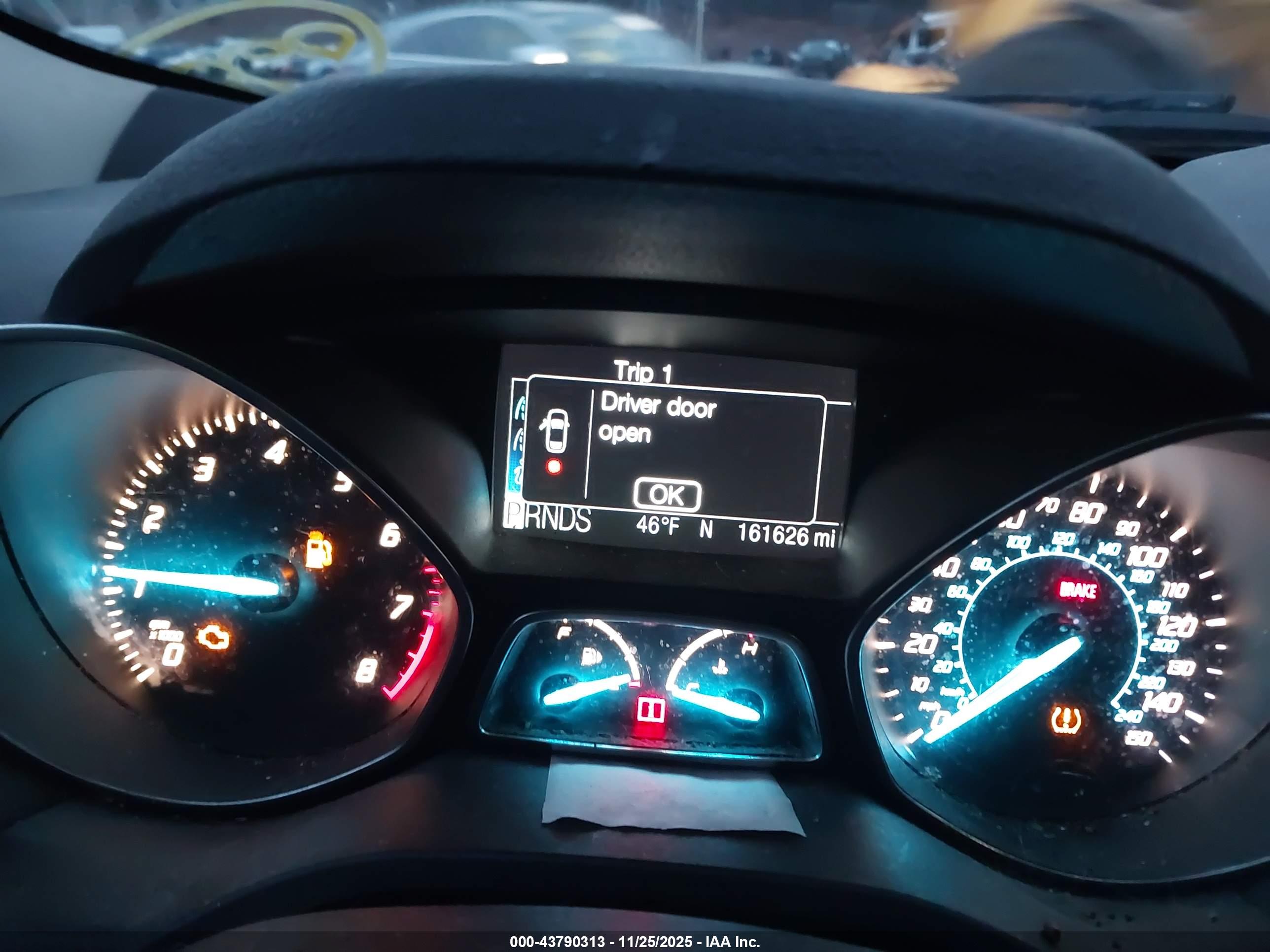 FORD ESCAPE image 7