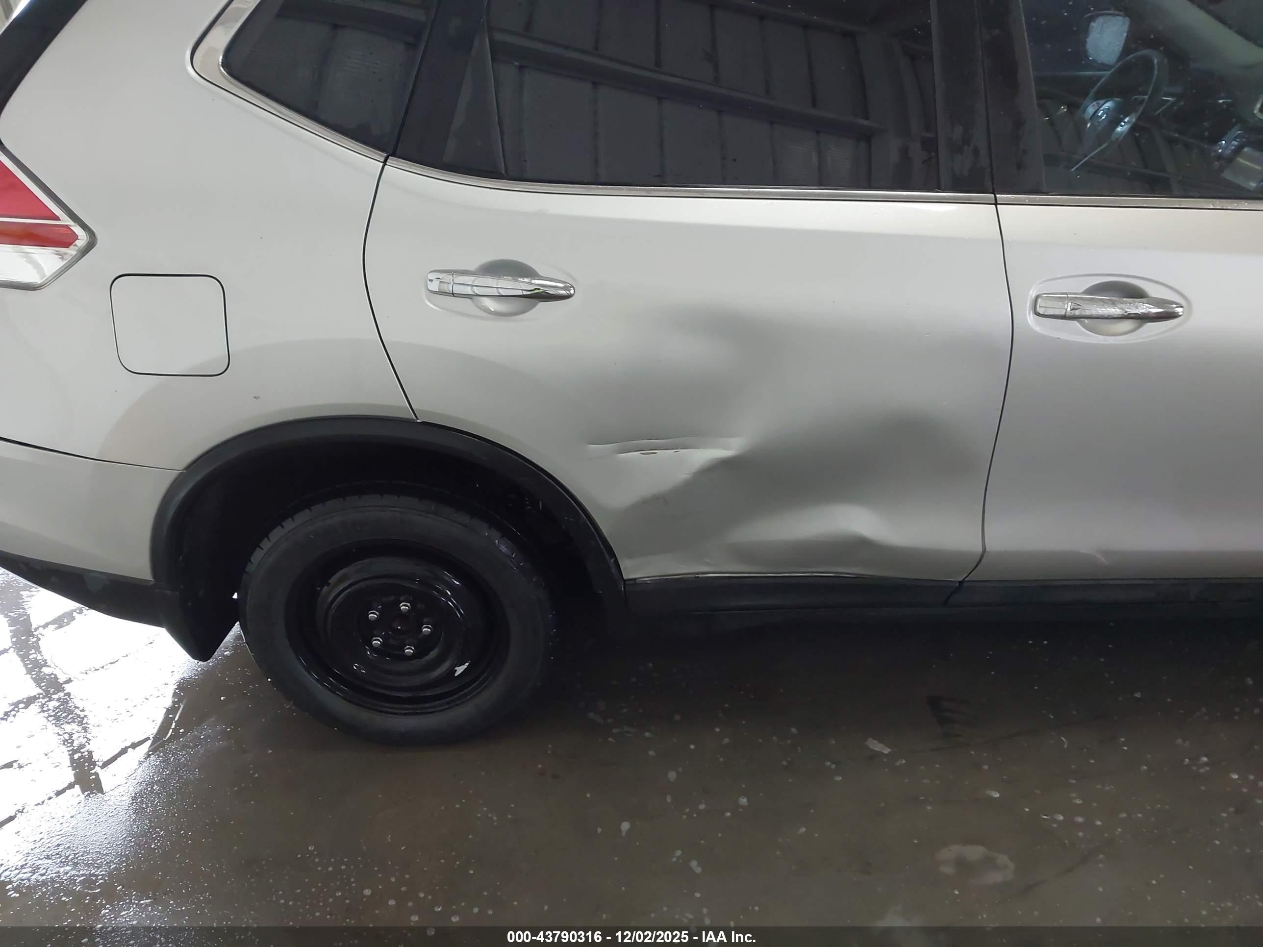 NISSAN ROGUE image 6