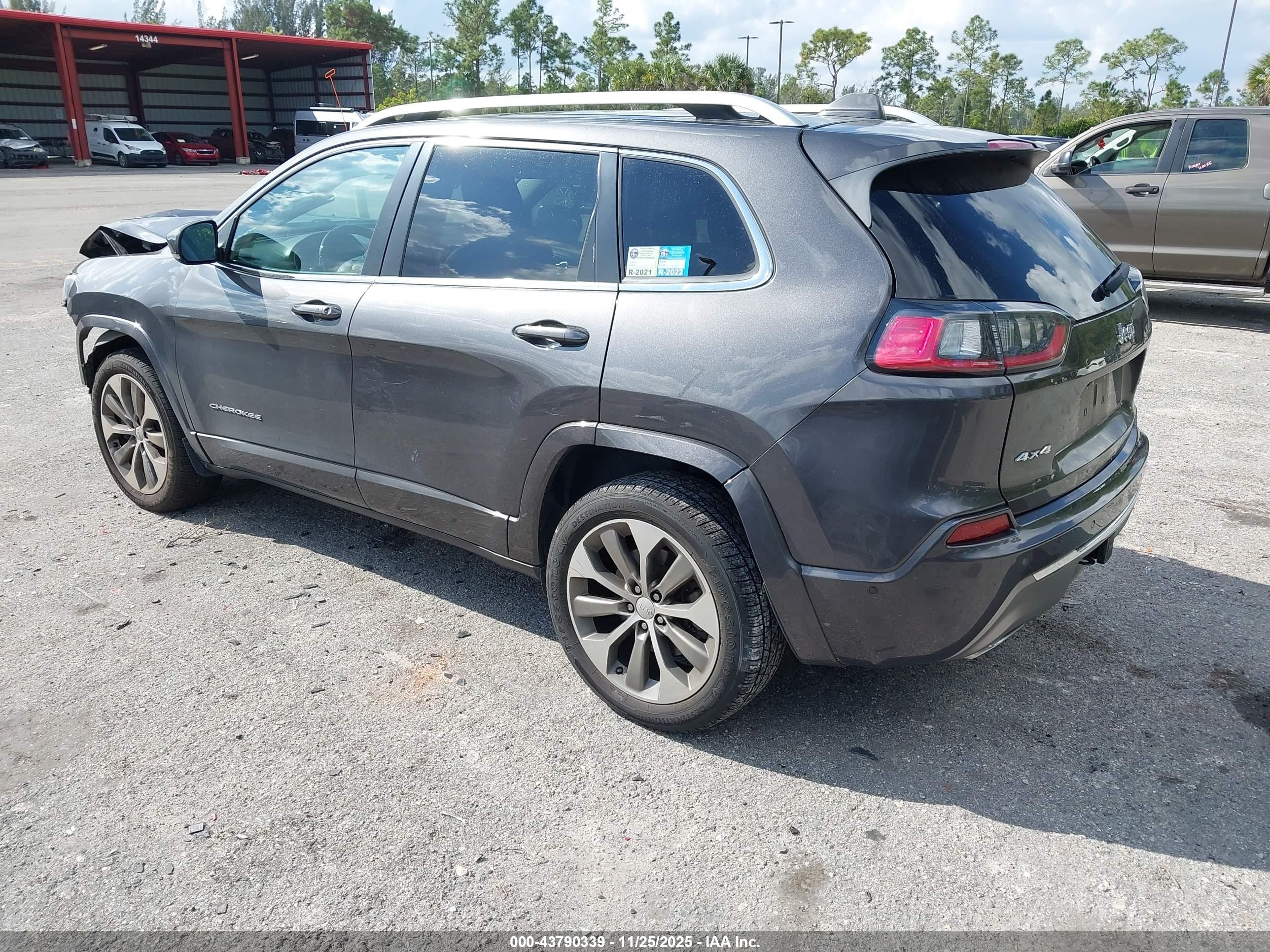 JEEP CHEROKEE image 3