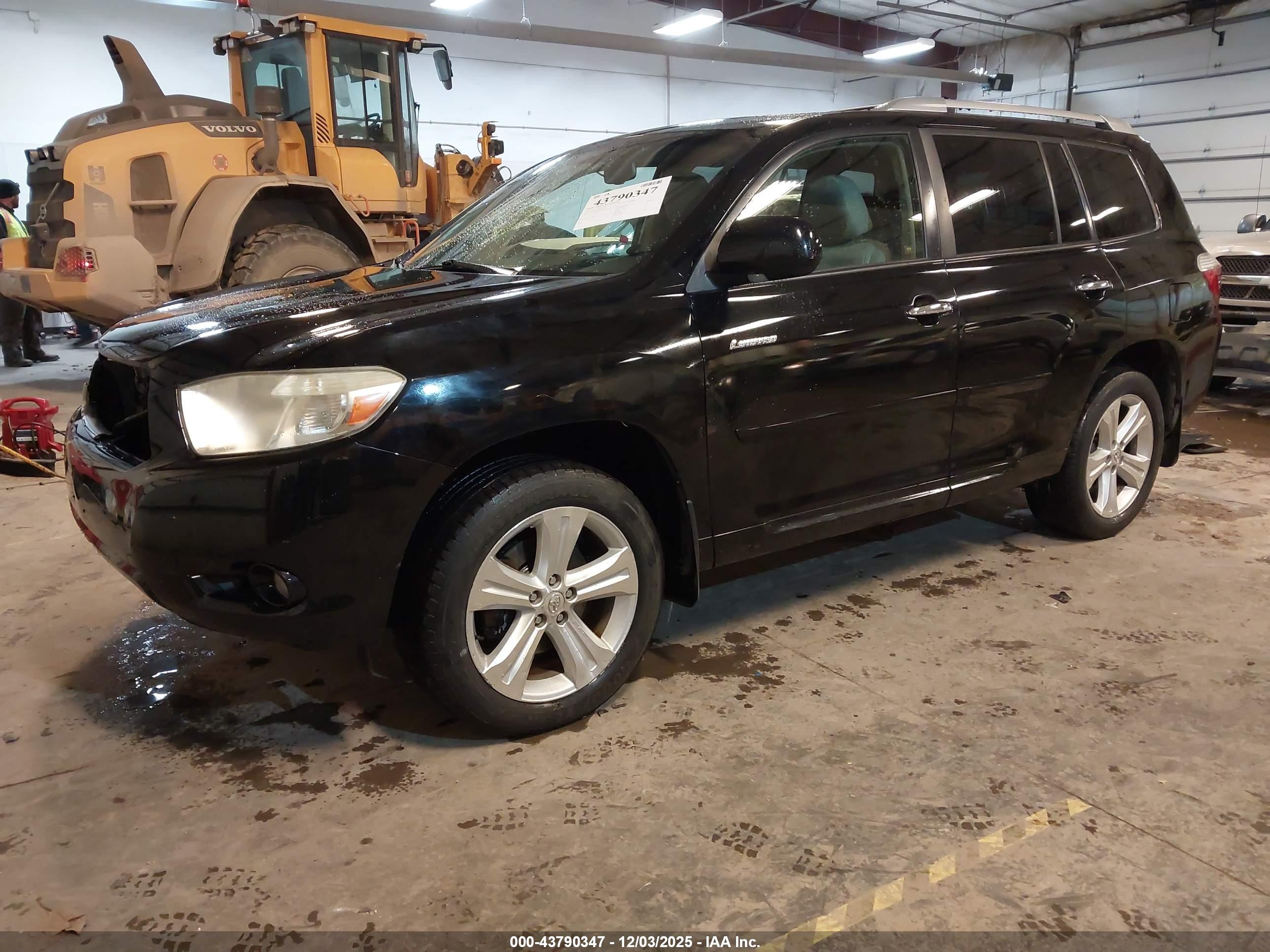TOYOTA HIGHLANDER image 2