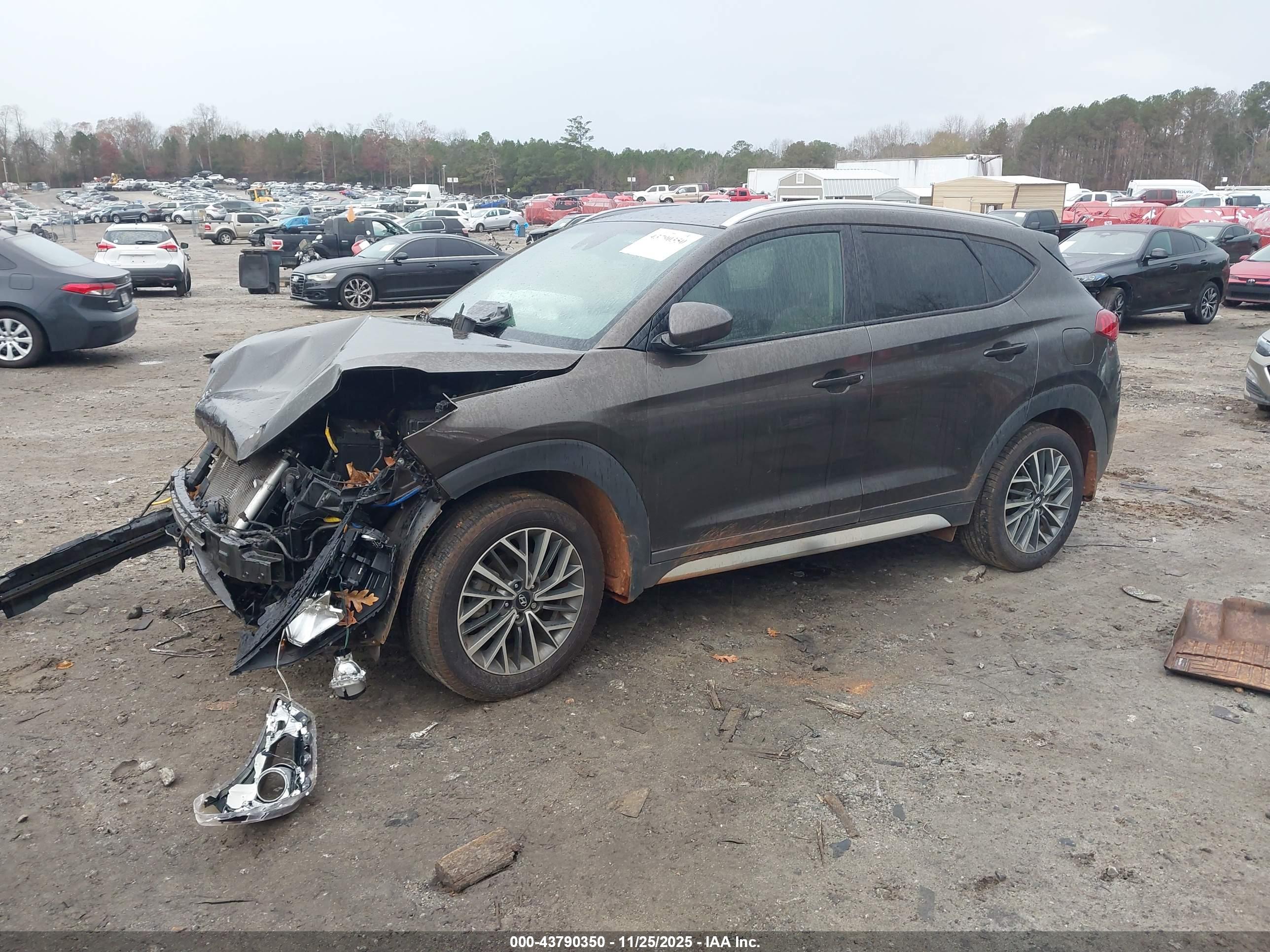 HYUNDAI TUCSON image 2