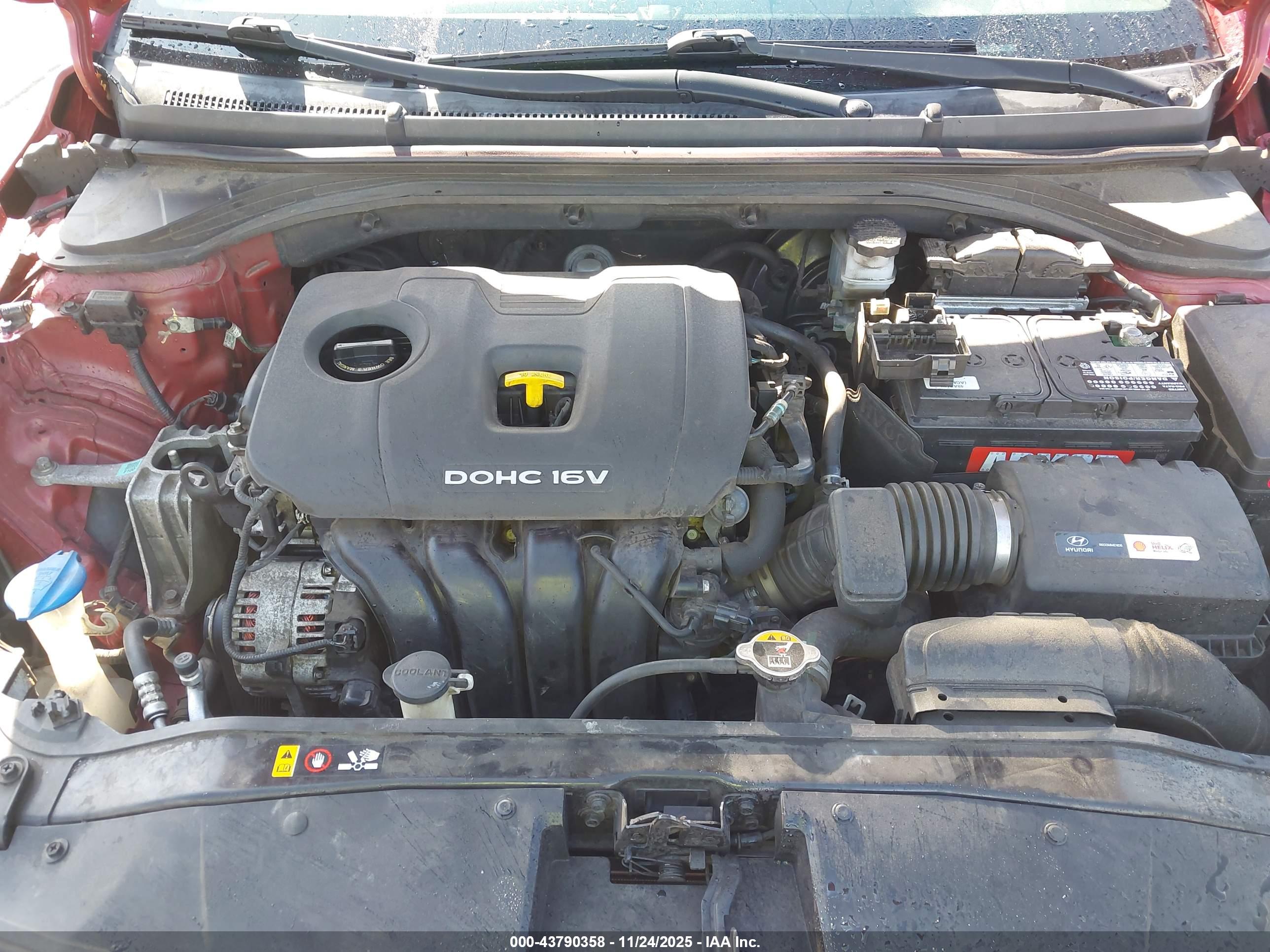 HYUNDAI ELANTRA image 10