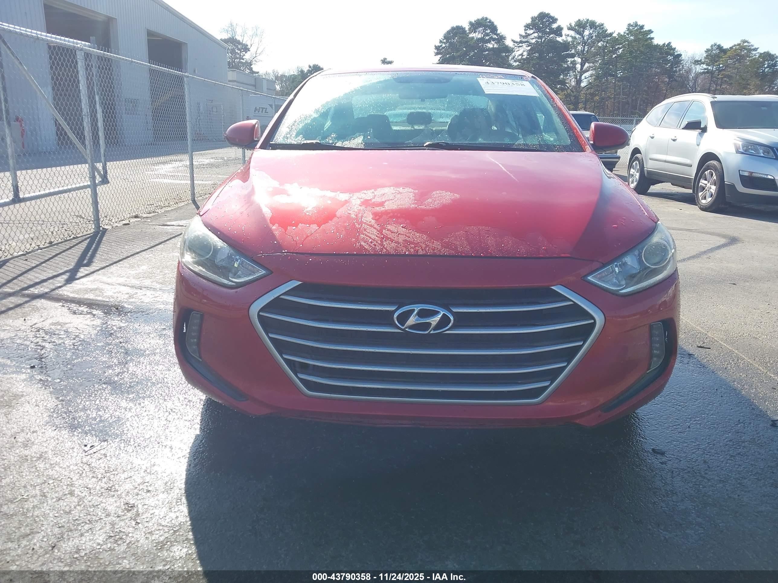 HYUNDAI ELANTRA image 6